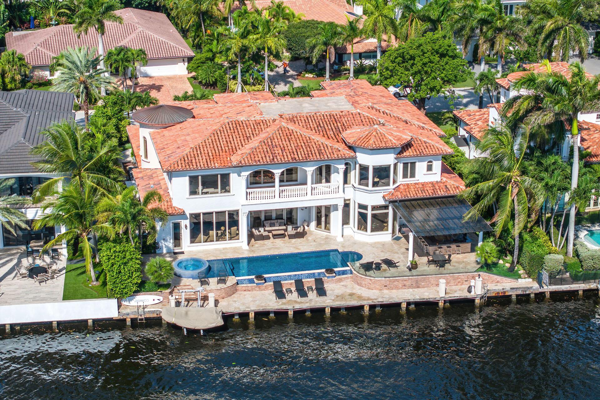 ROYAL PALM YACHT & COUNTRY CLUB - Residential