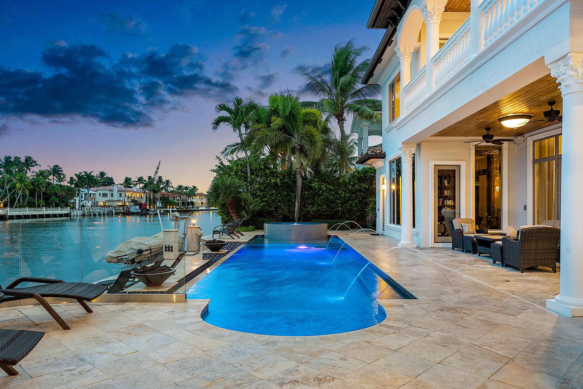 ROYAL PALM YACHT & COUNTRY CLUB - Residential