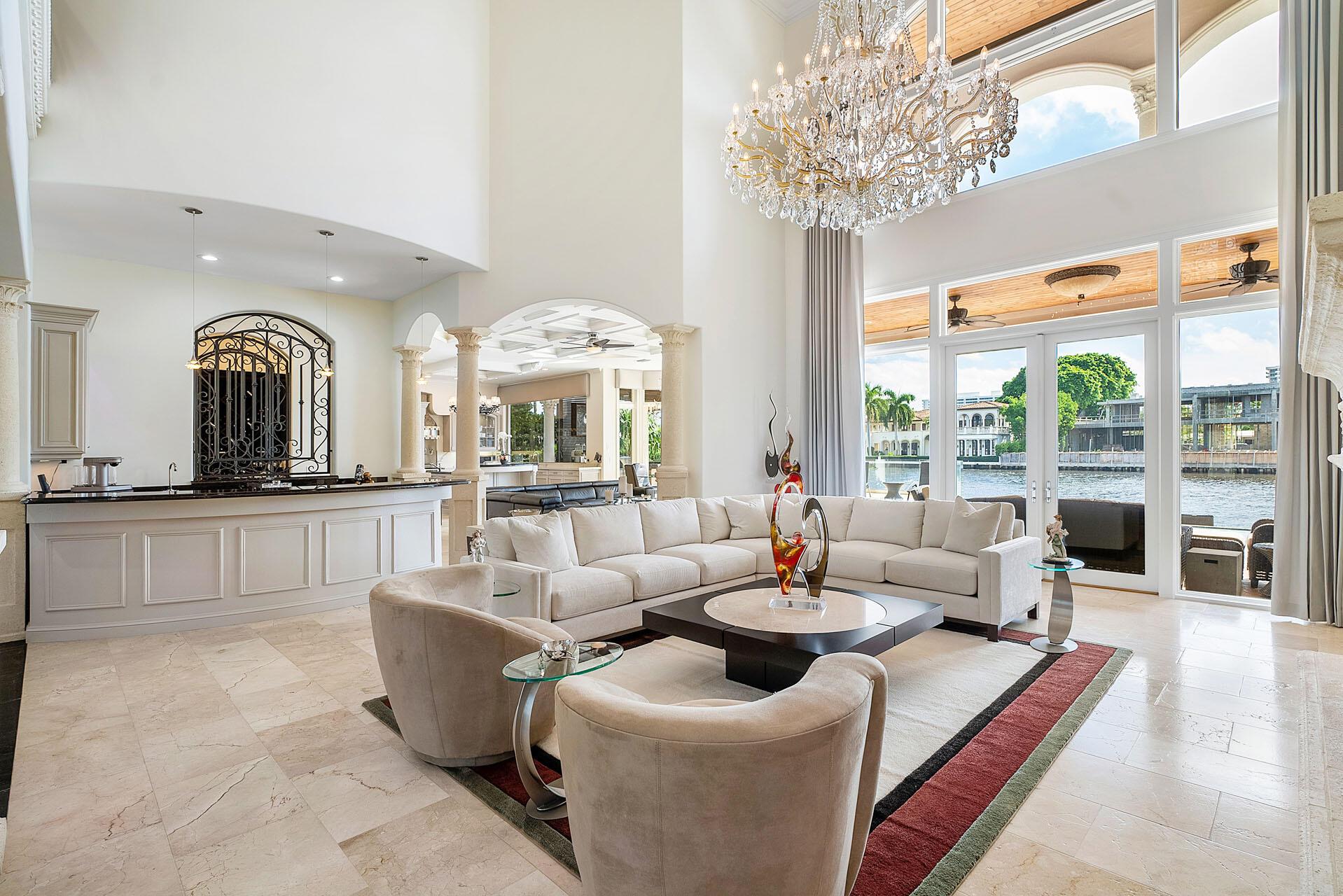 ROYAL PALM YACHT & COUNTRY CLUB - Residential