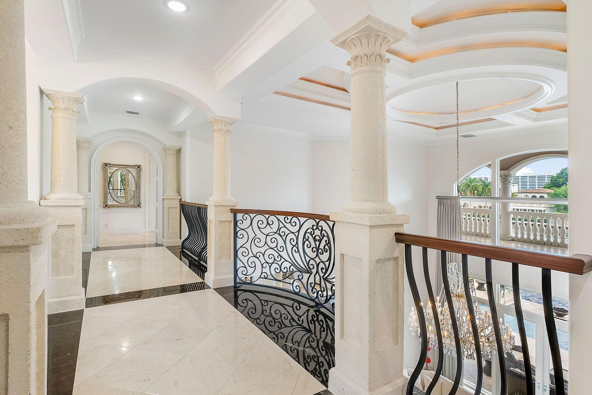 ROYAL PALM YACHT & COUNTRY CLUB - Residential