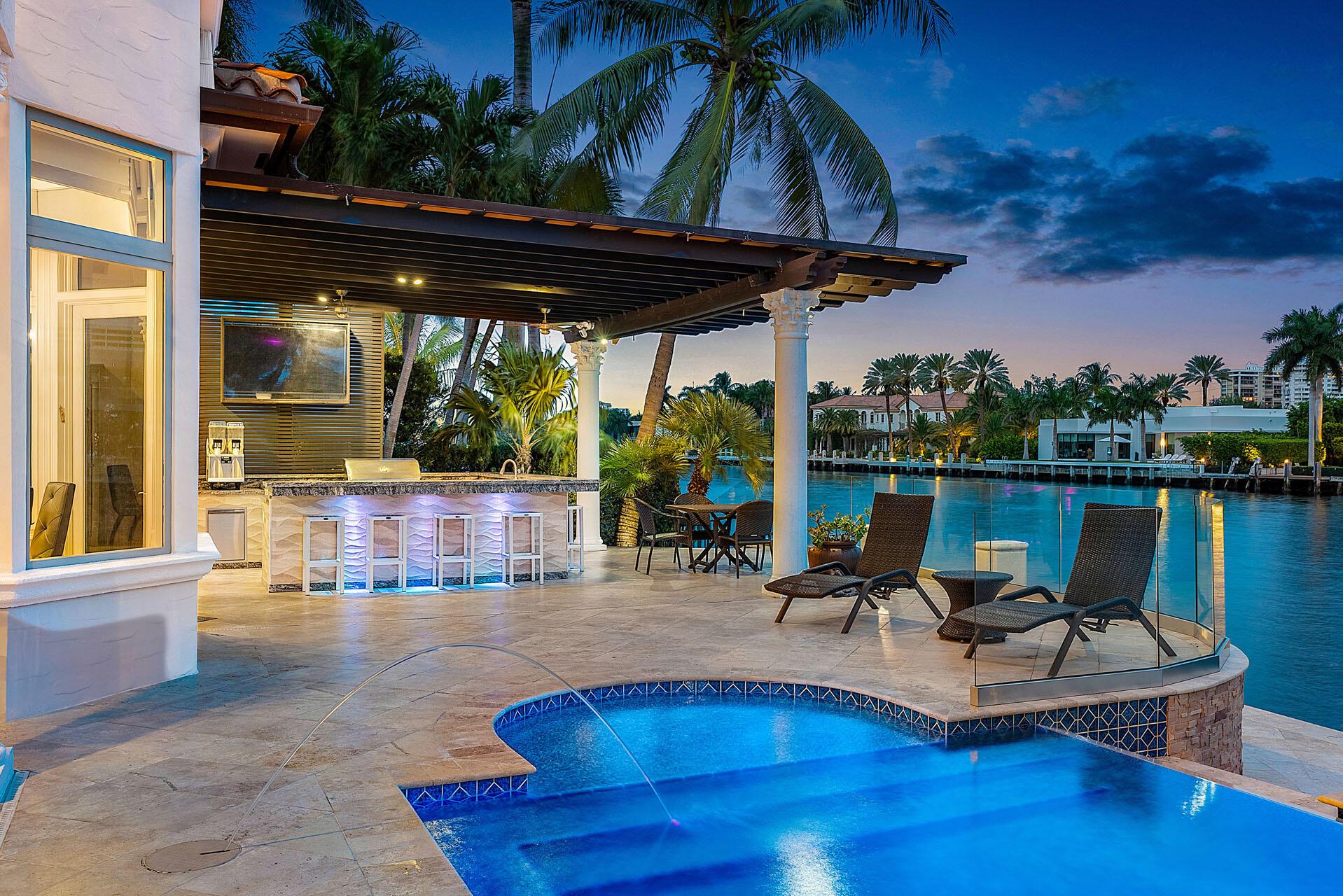 ROYAL PALM YACHT & COUNTRY CLUB - Residential