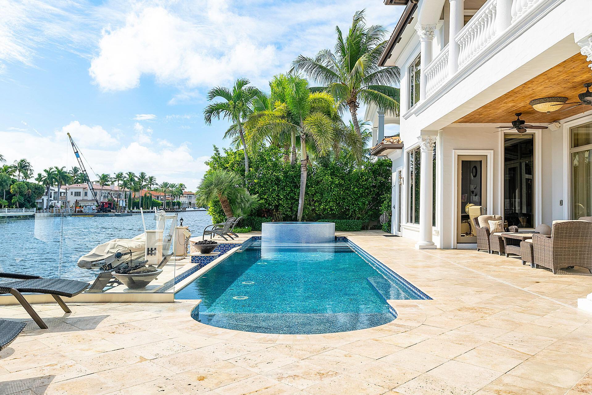 ROYAL PALM YACHT & COUNTRY CLUB - Residential