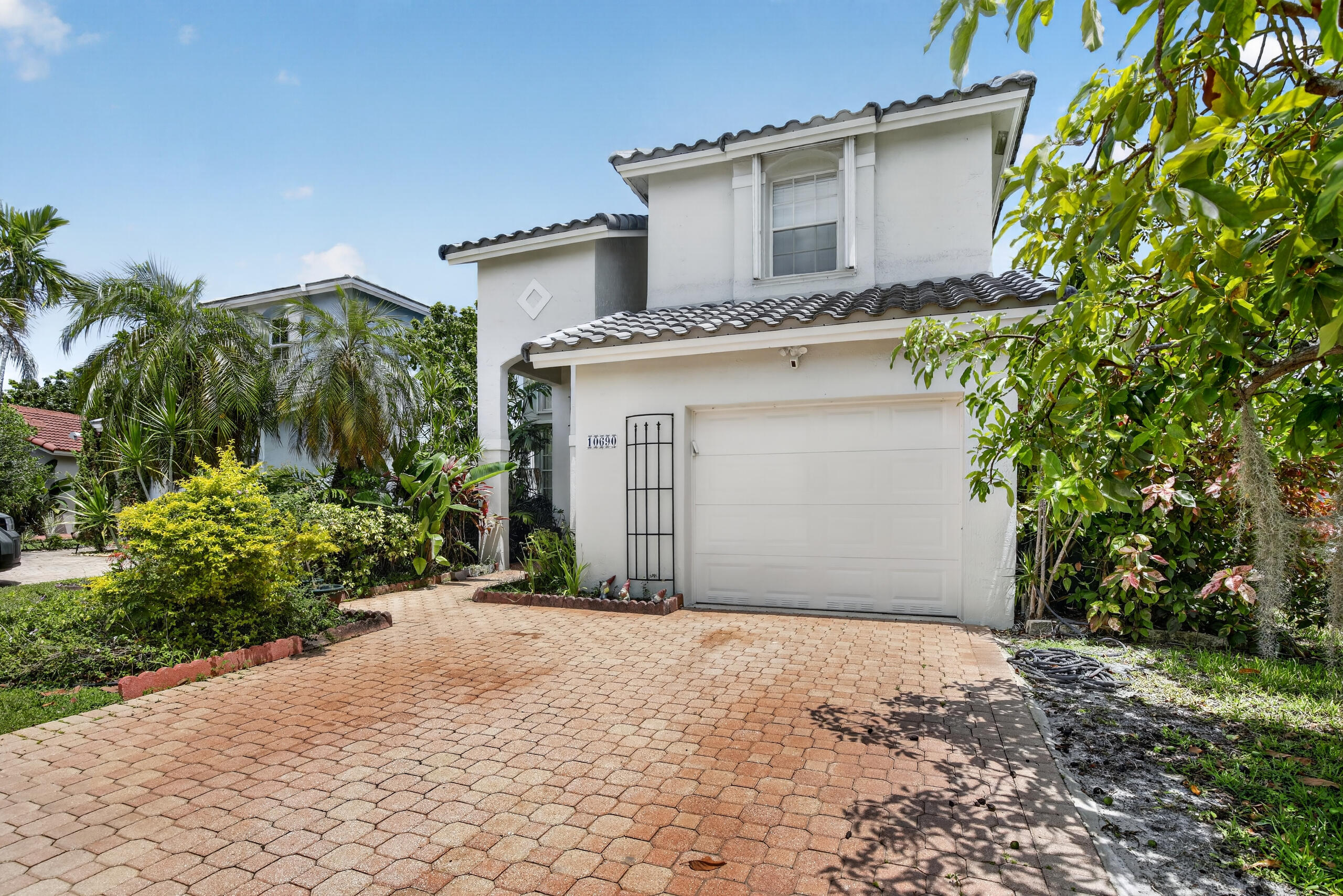 PEMBROKE POINTE PARCEL - Residential