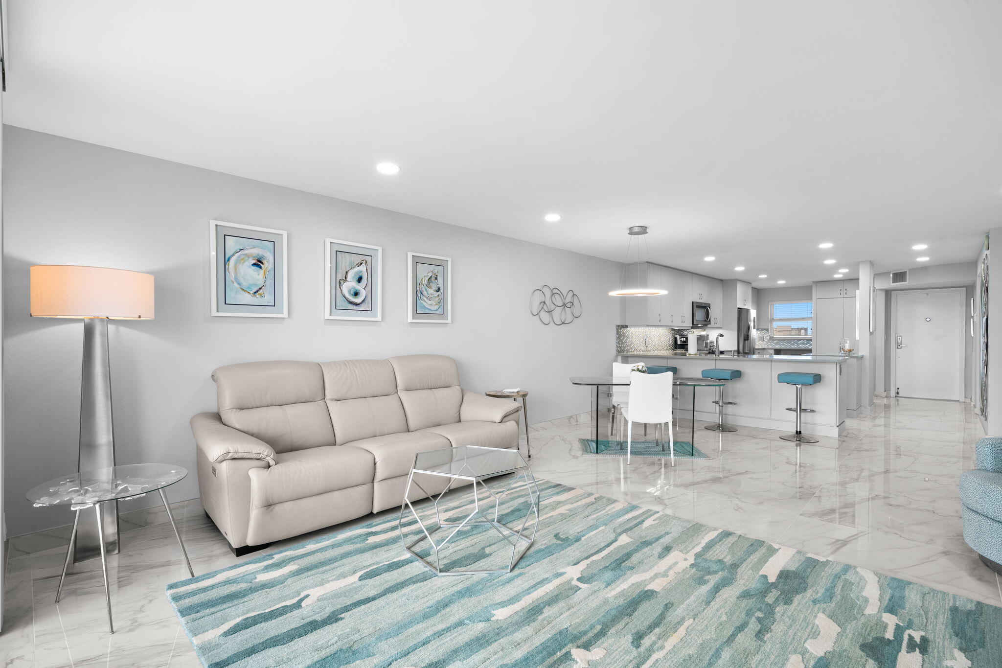 BAYSHORE TOWERS - Residential