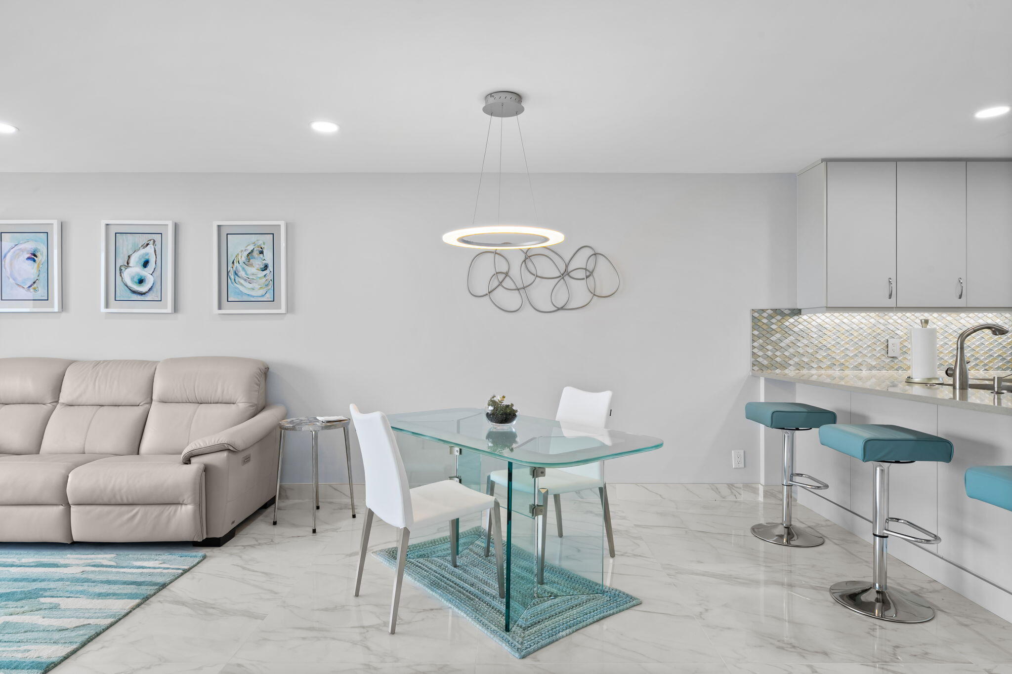 BAYSHORE TOWERS - Residential