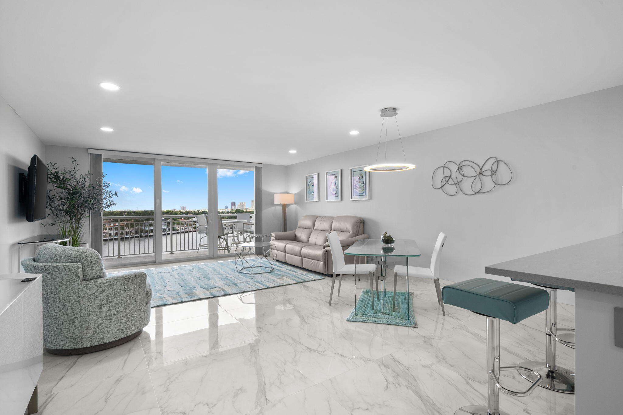 BAYSHORE TOWERS - Residential