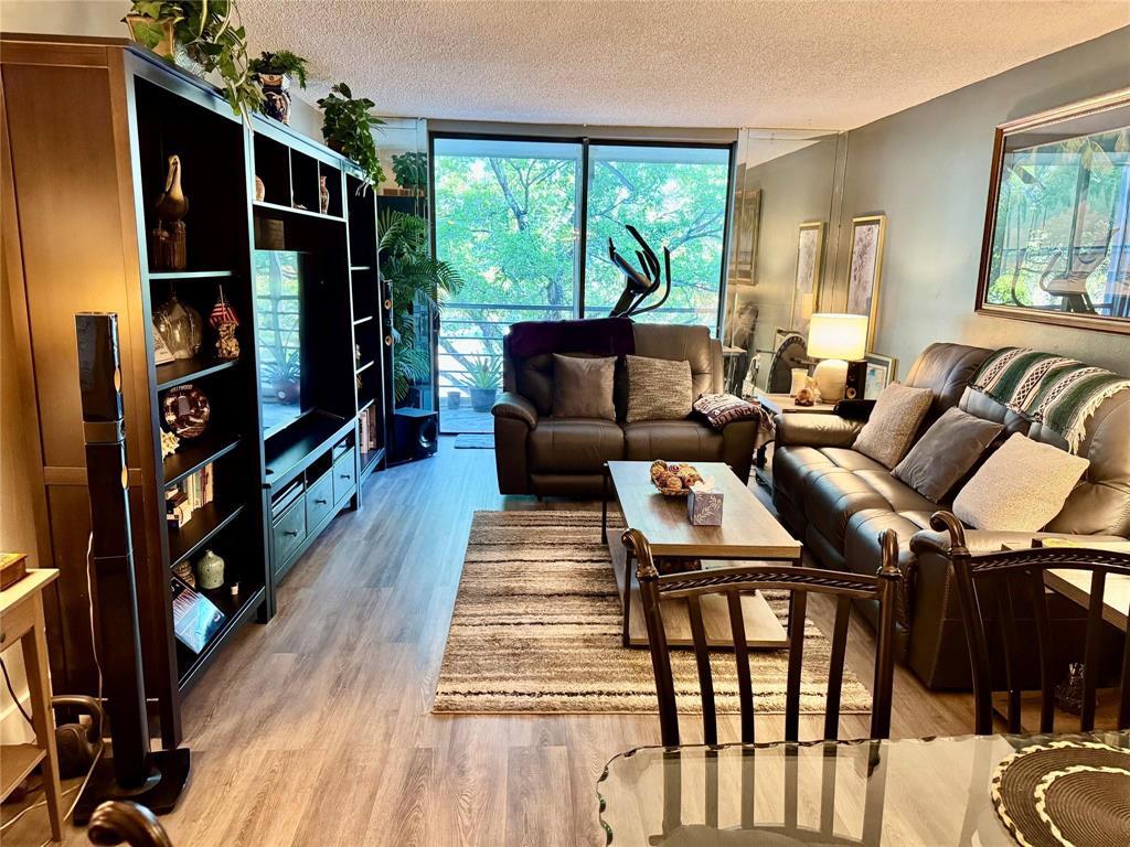 COURTYARDS OF BROWARD - Residential Lease
