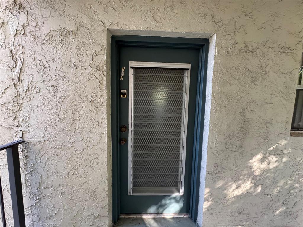 COURTYARDS OF BROWARD - Residential Lease