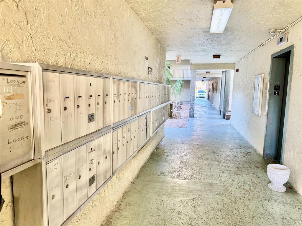 COURTYARDS OF BROWARD - Residential Lease