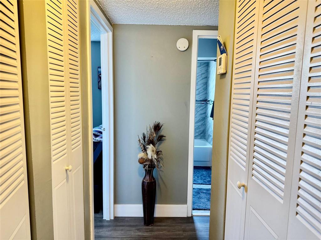 COURTYARDS OF BROWARD - Residential Lease