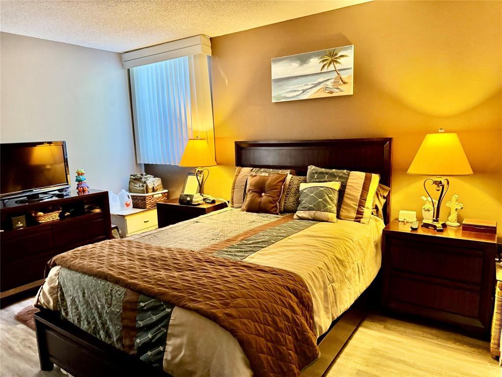 COURTYARDS OF BROWARD - Residential Lease