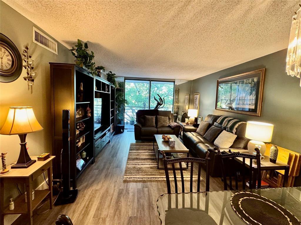 COURTYARDS OF BROWARD - Residential Lease