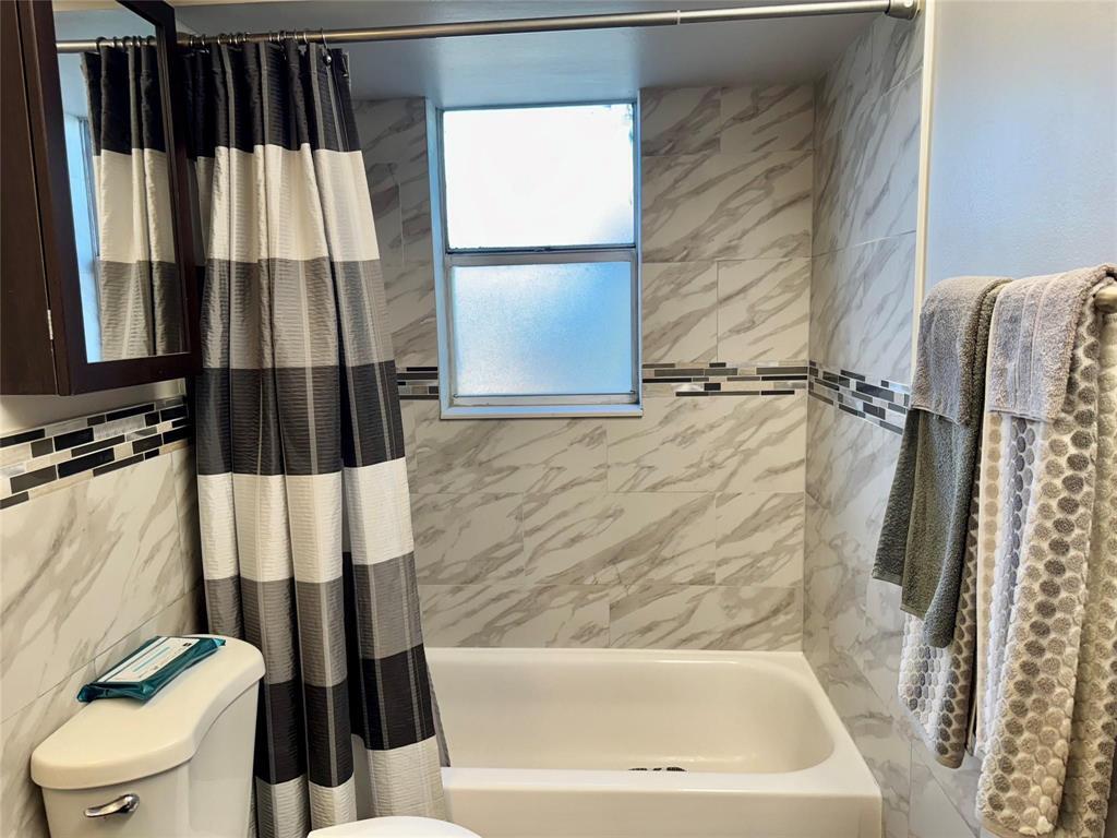 COURTYARDS OF BROWARD - Residential Lease