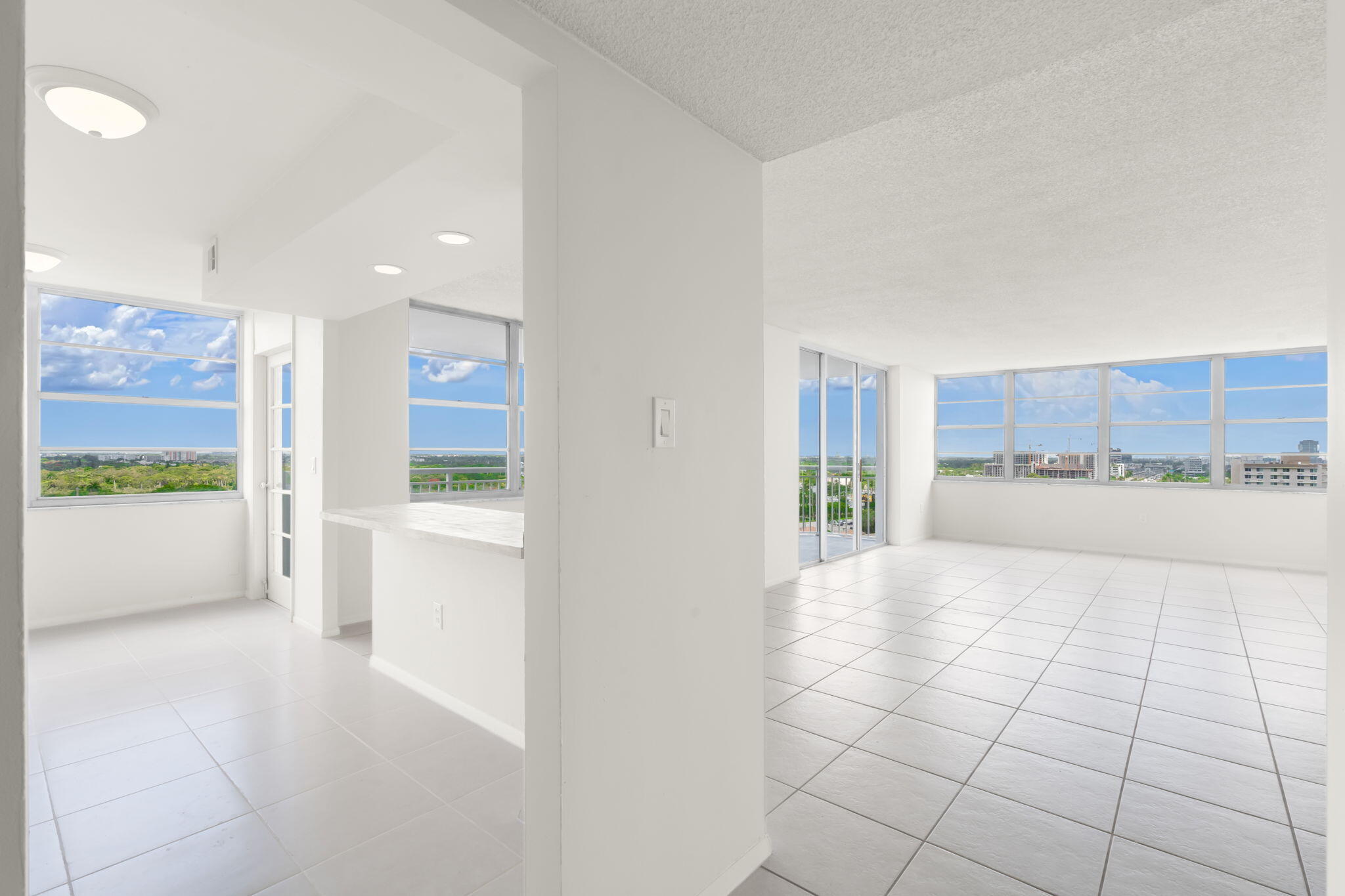 DEL PRADO CONDO - Residential