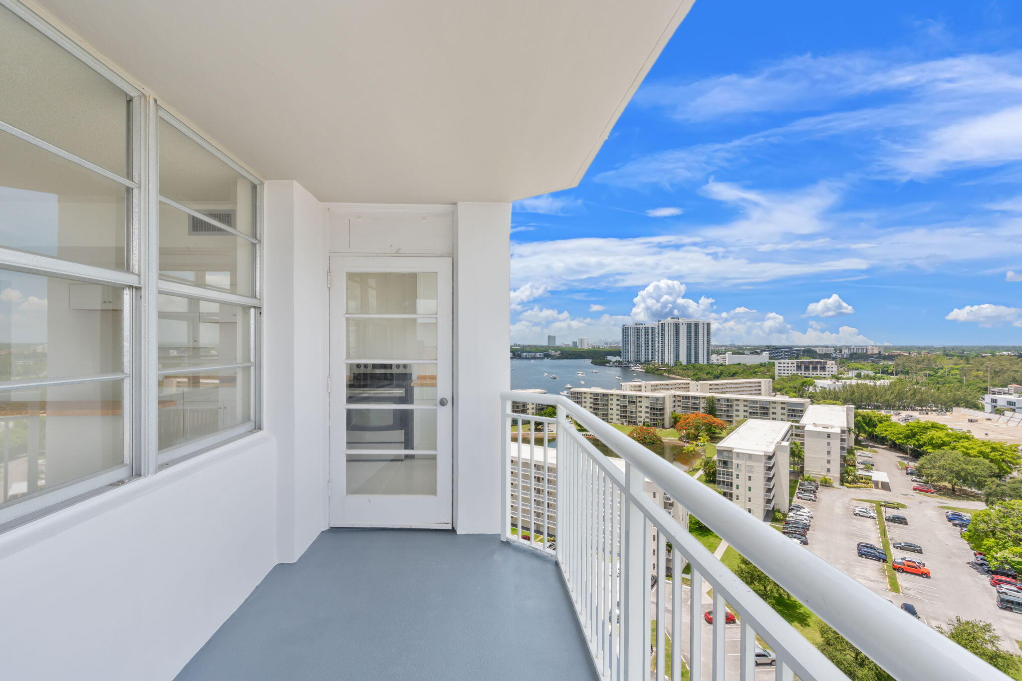 DEL PRADO CONDO - Residential