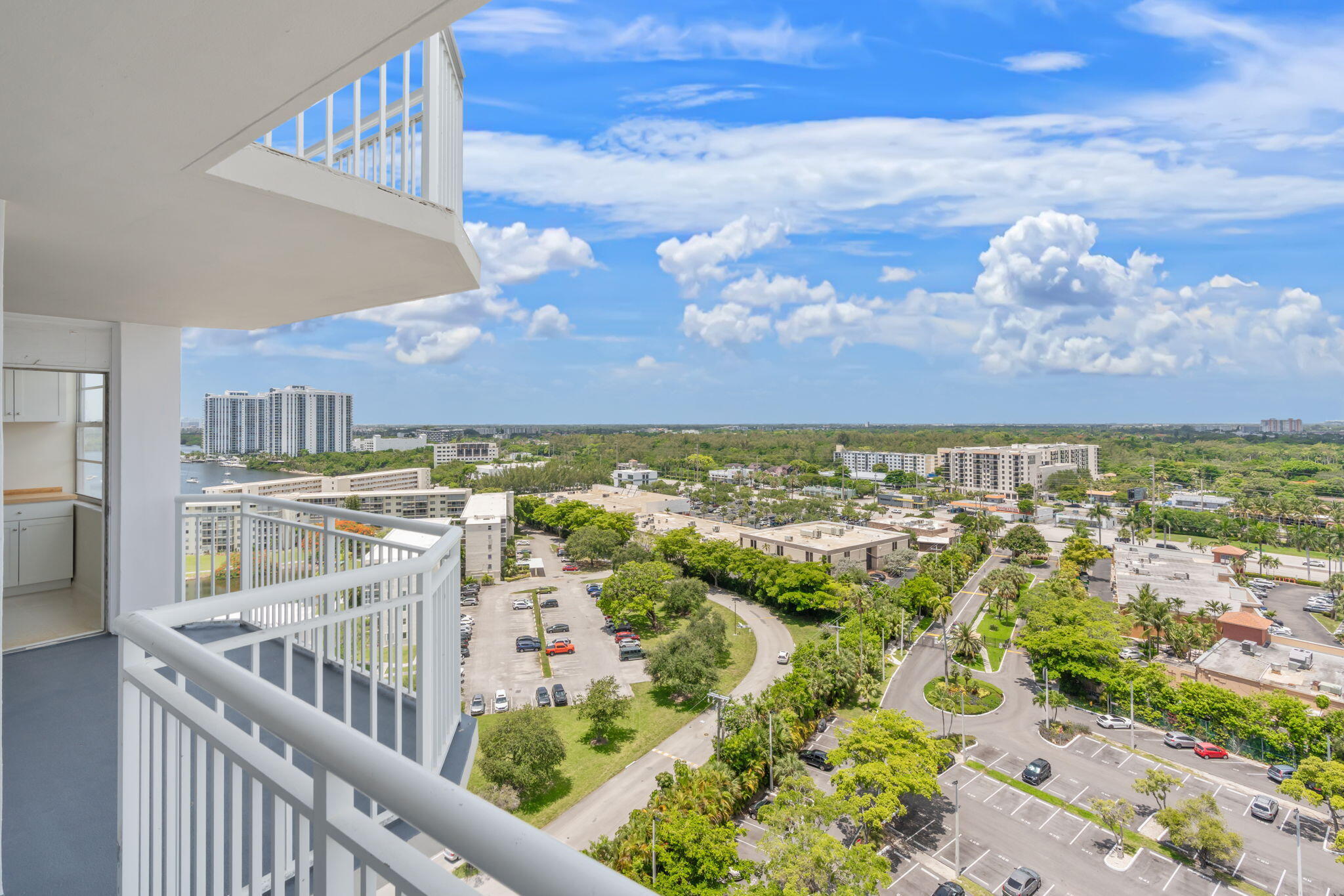 DEL PRADO CONDO - Residential