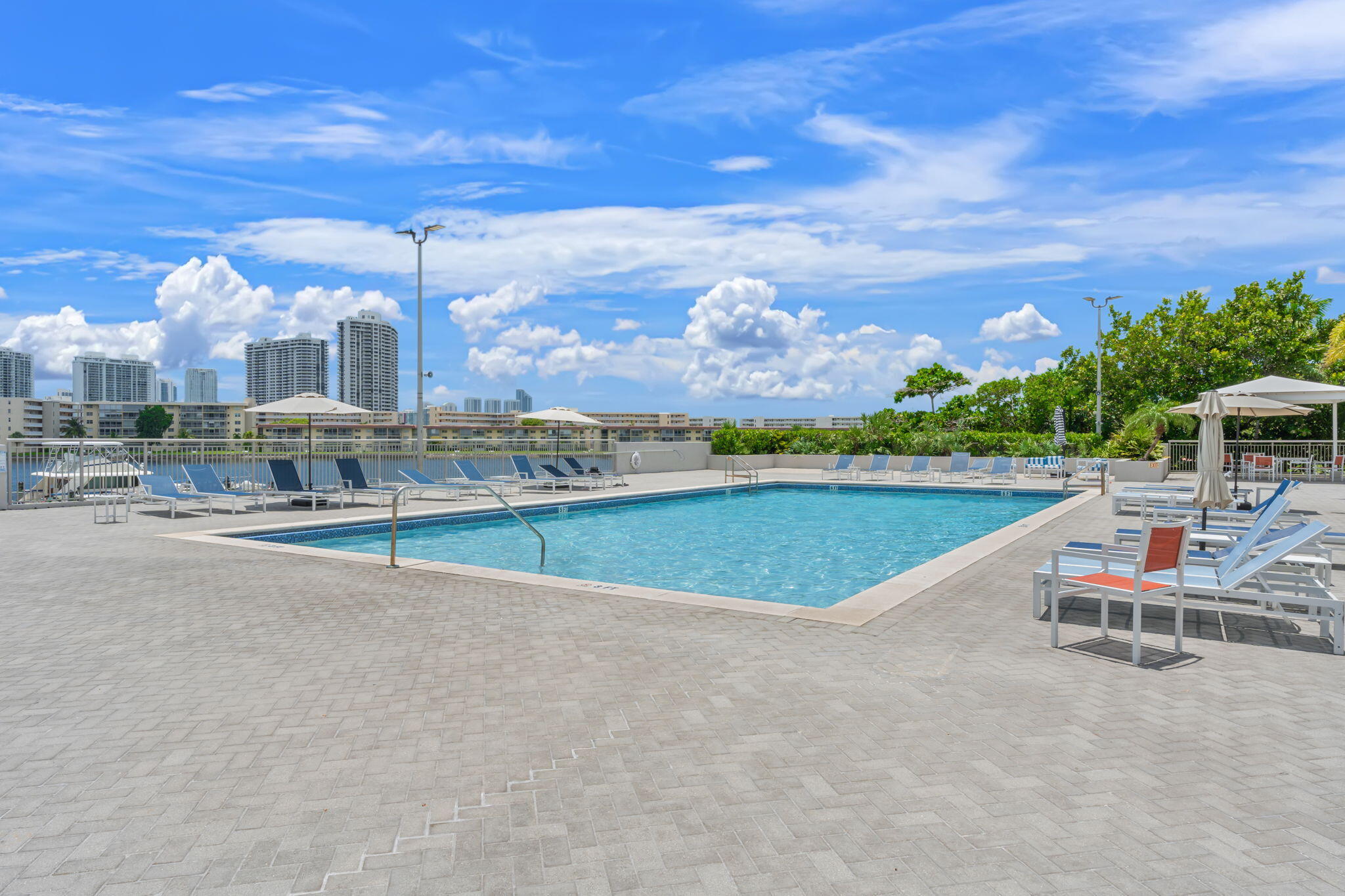 DEL PRADO CONDO - Residential
