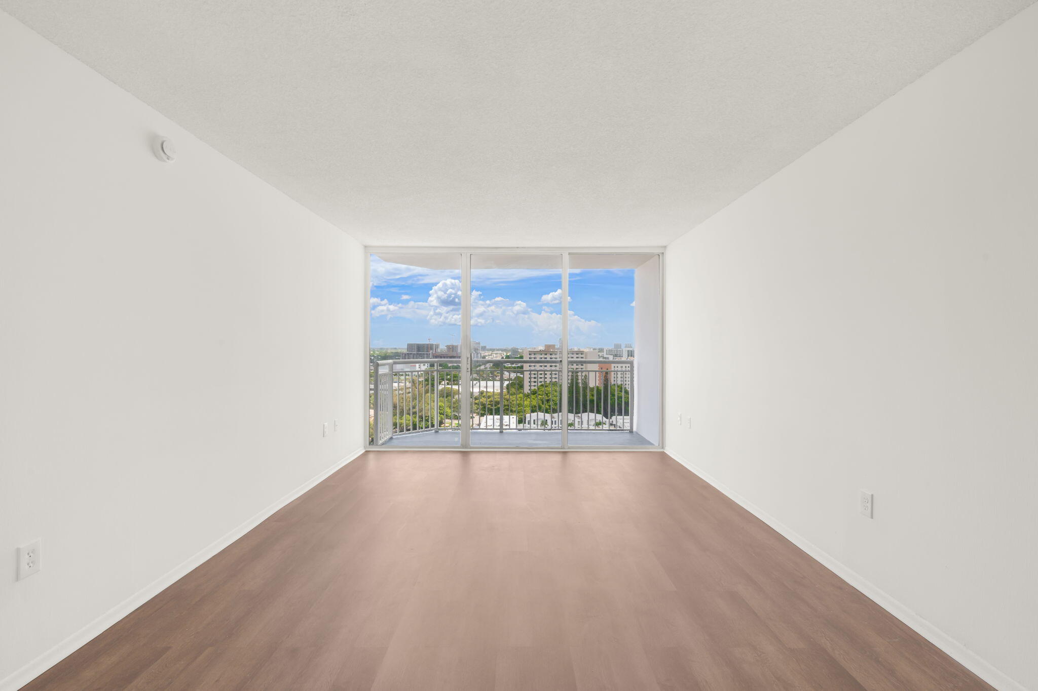 DEL PRADO CONDO - Residential