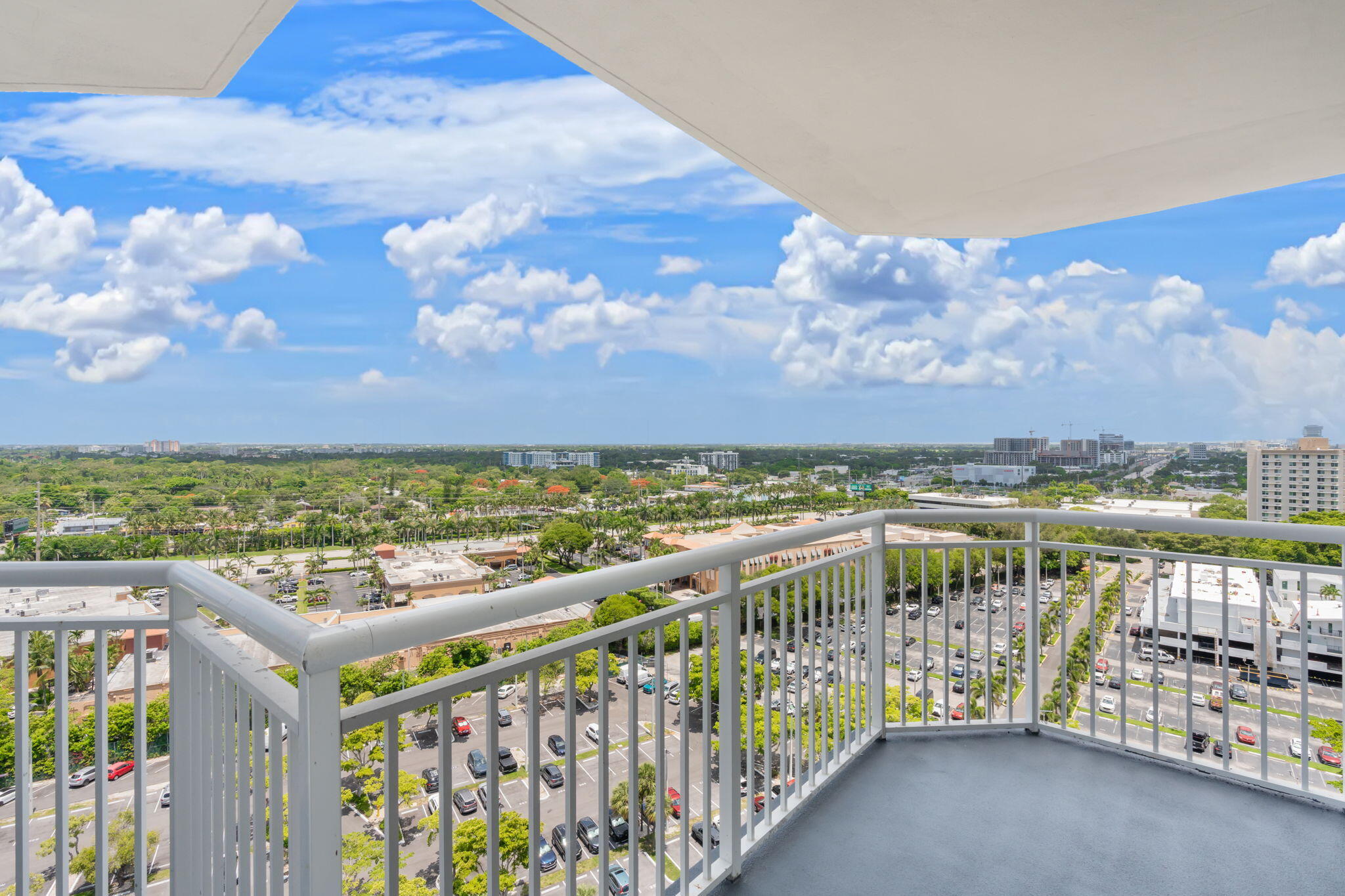 DEL PRADO CONDO - Residential