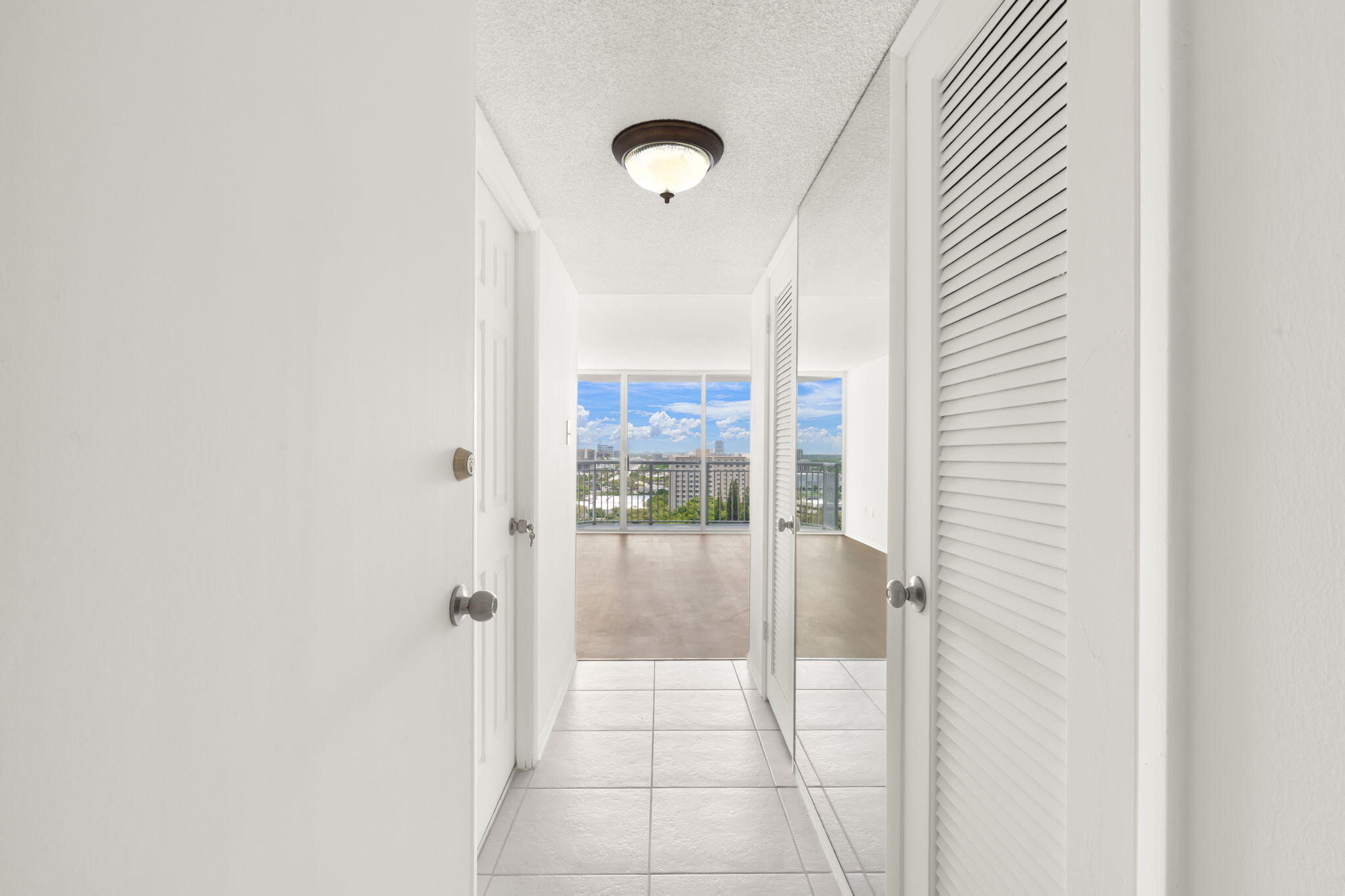 DEL PRADO CONDO - Residential