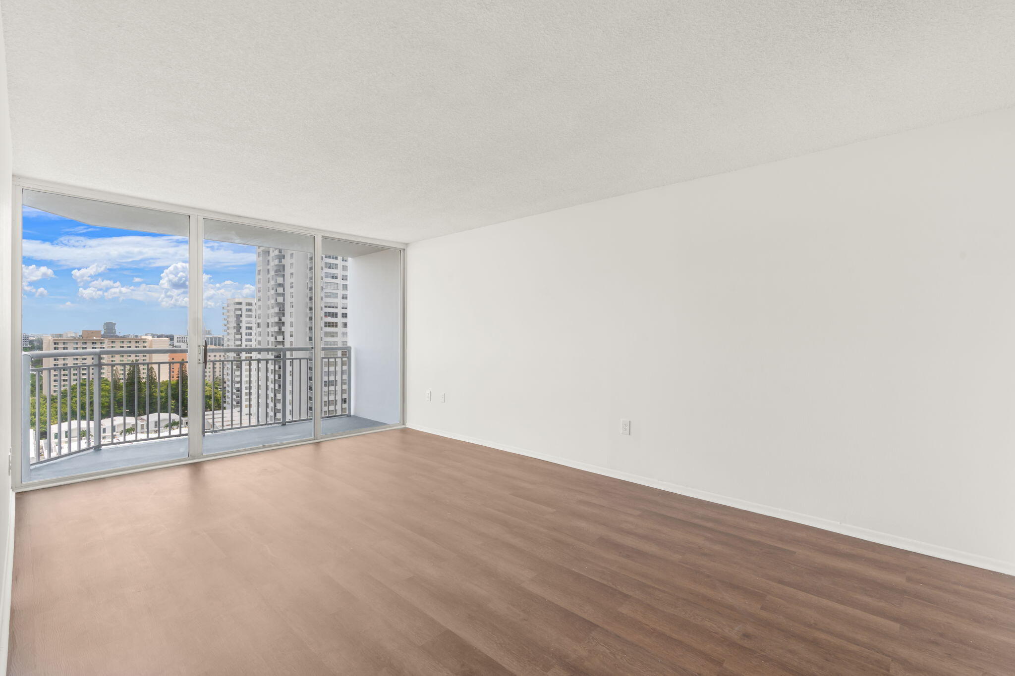DEL PRADO CONDO - Residential