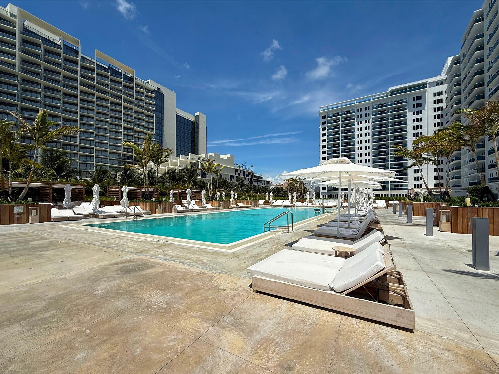 Roney Palace - Residential