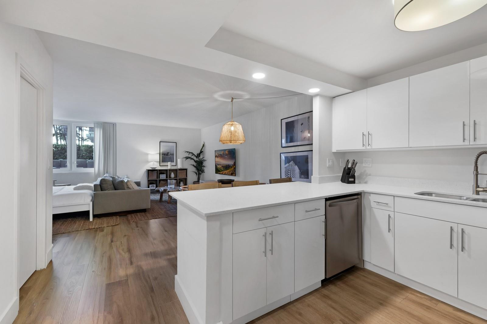 Roney Palace - Residential