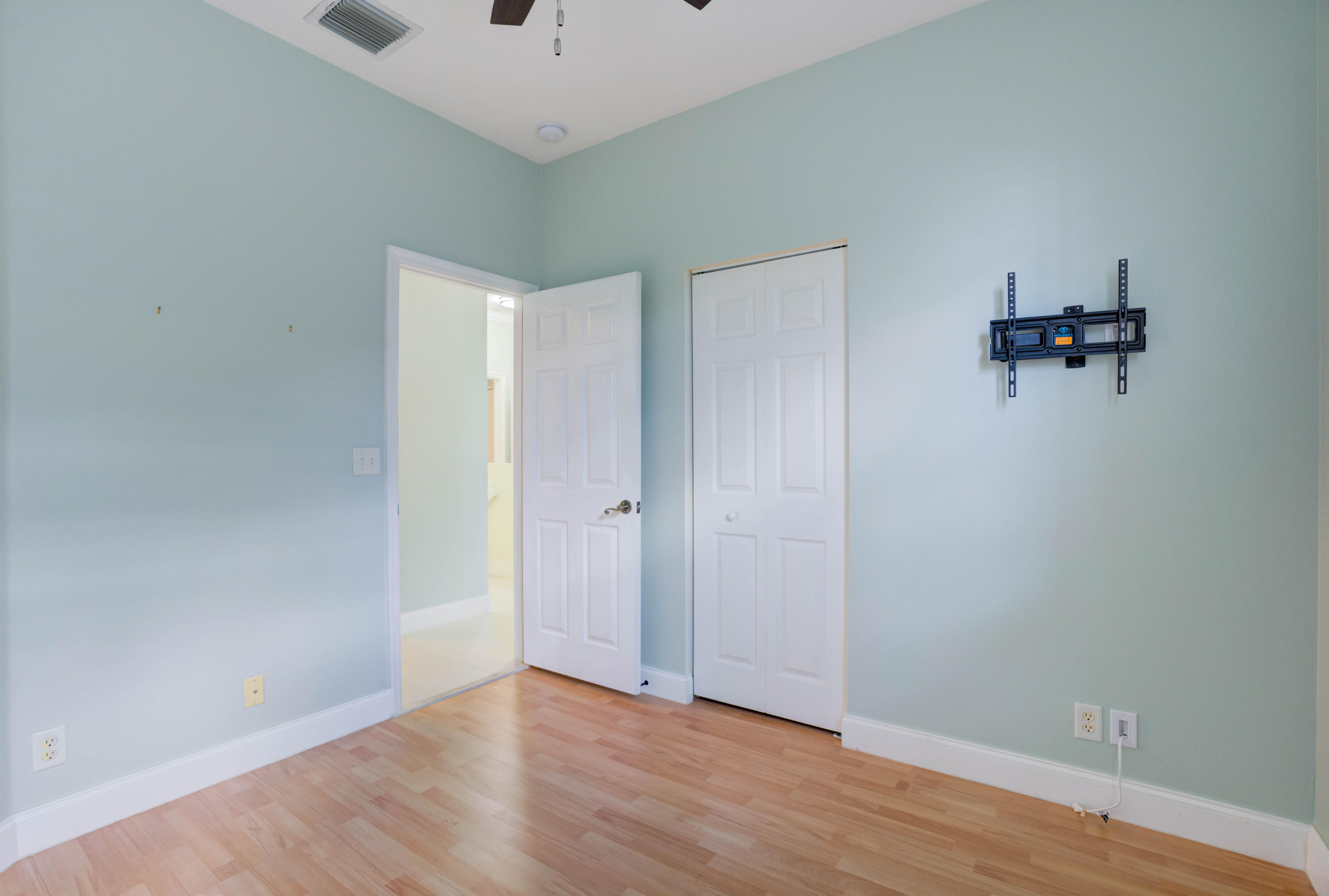 TEQUESTA TRACE CONDO - Residential