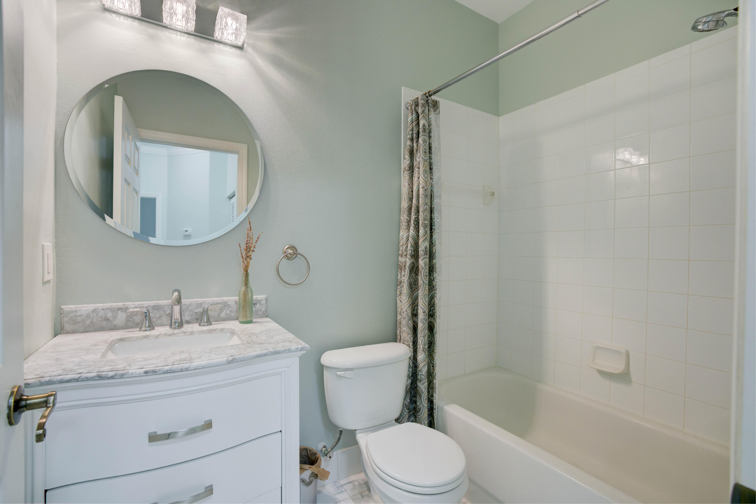 TEQUESTA TRACE CONDO - Residential