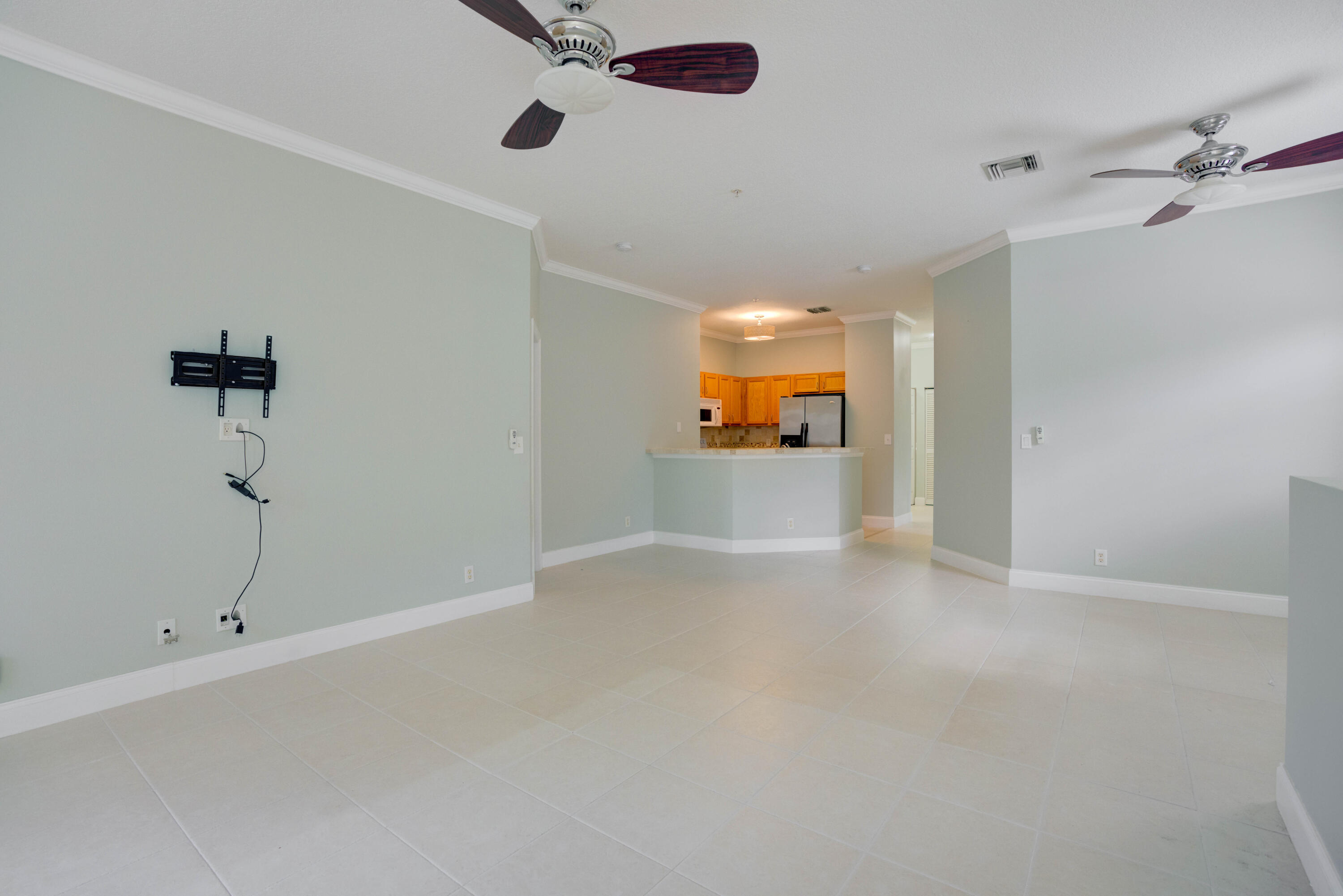 TEQUESTA TRACE CONDO - Residential