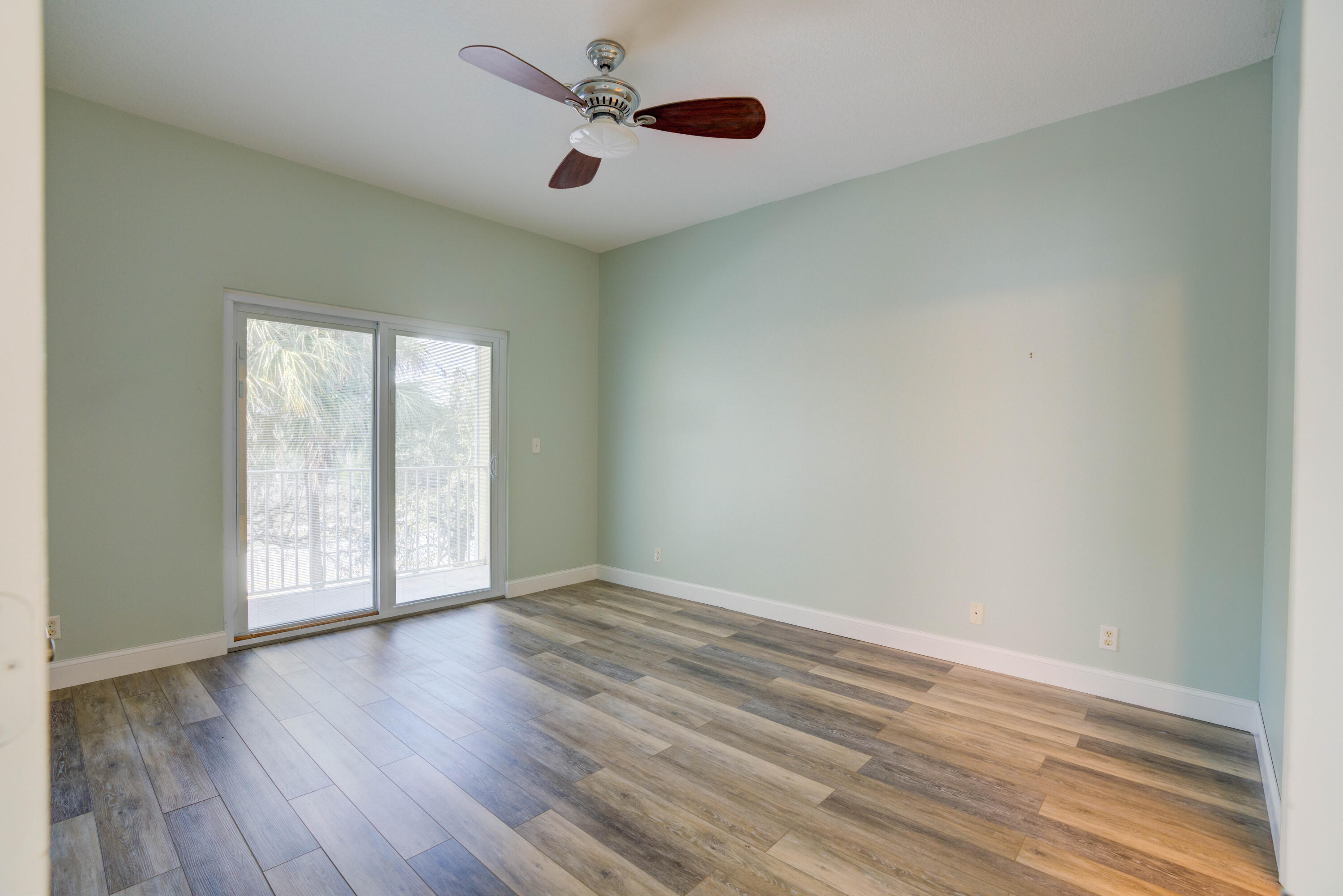 TEQUESTA TRACE CONDO - Residential