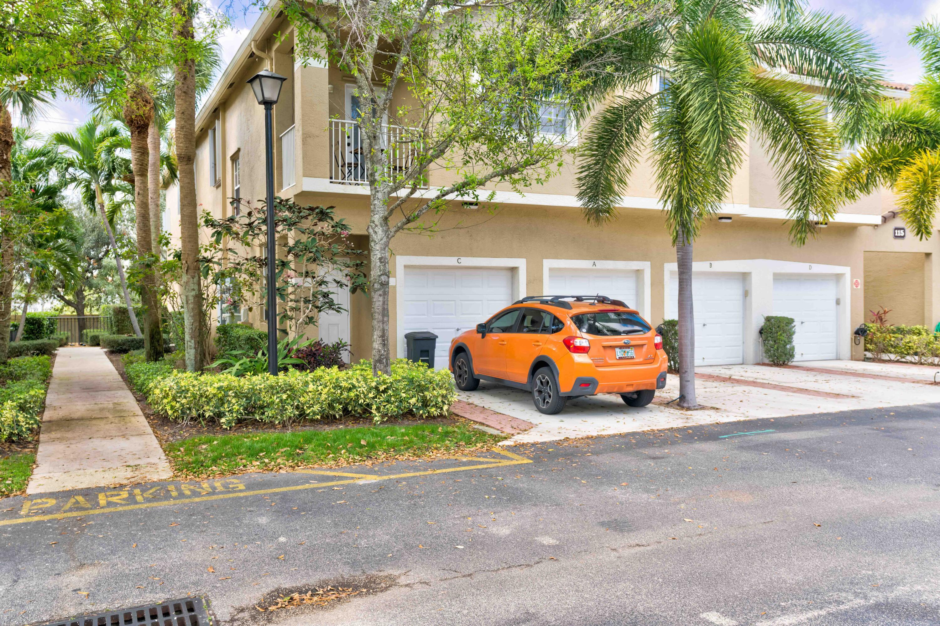 TEQUESTA TRACE CONDO - Residential