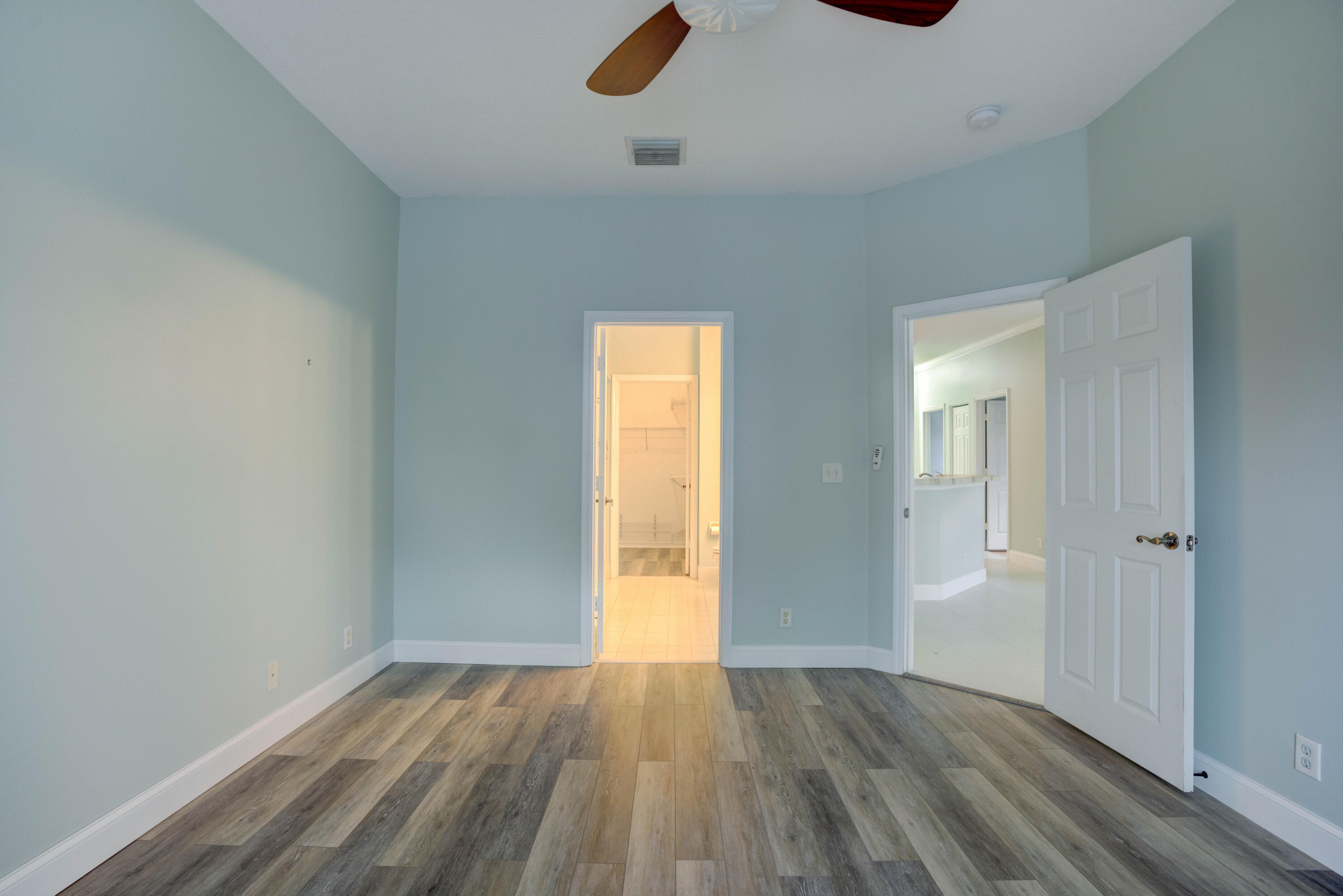 TEQUESTA TRACE CONDO - Residential
