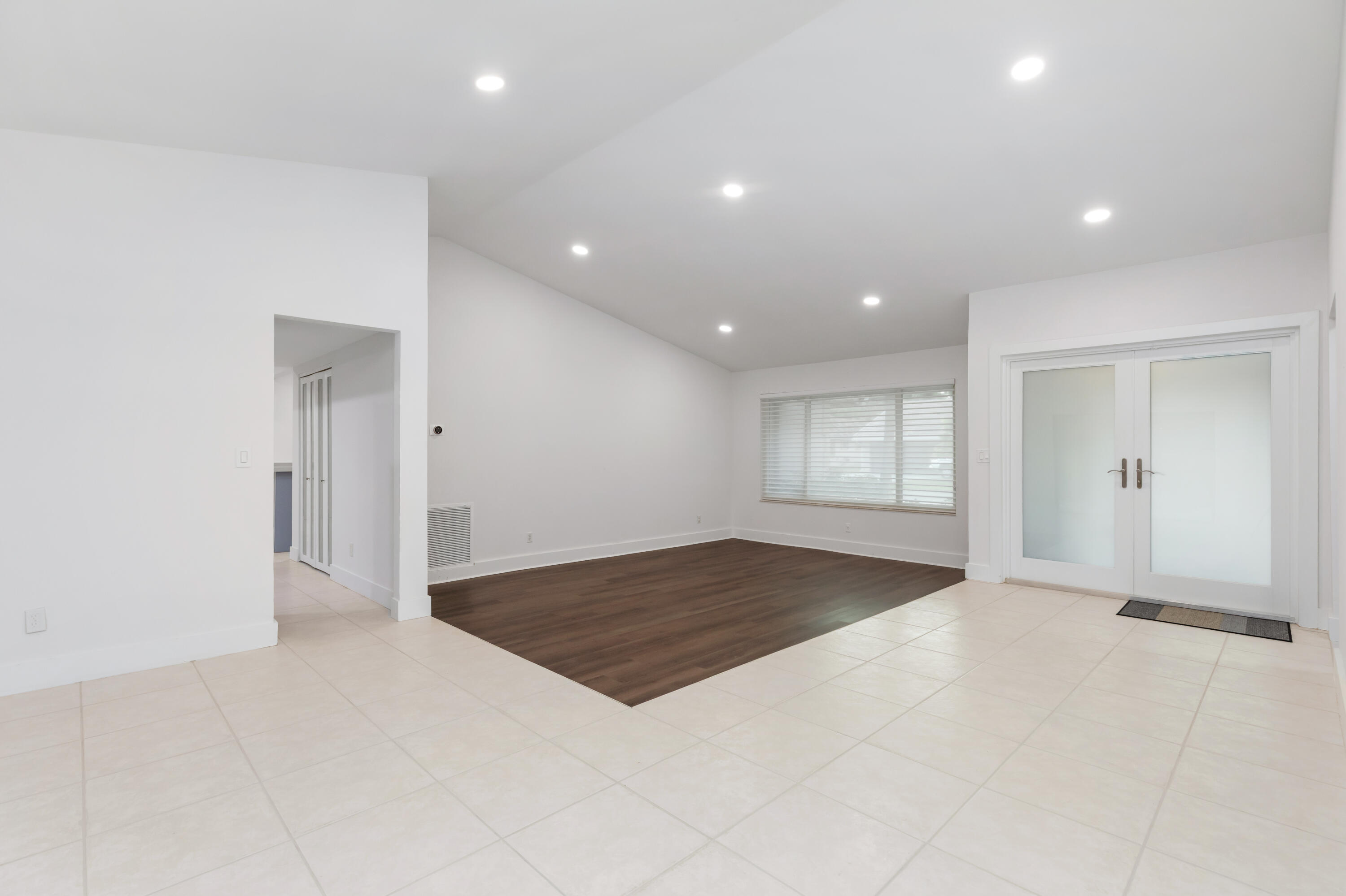 NOB HILL ESTATES 2 SEC - Residential