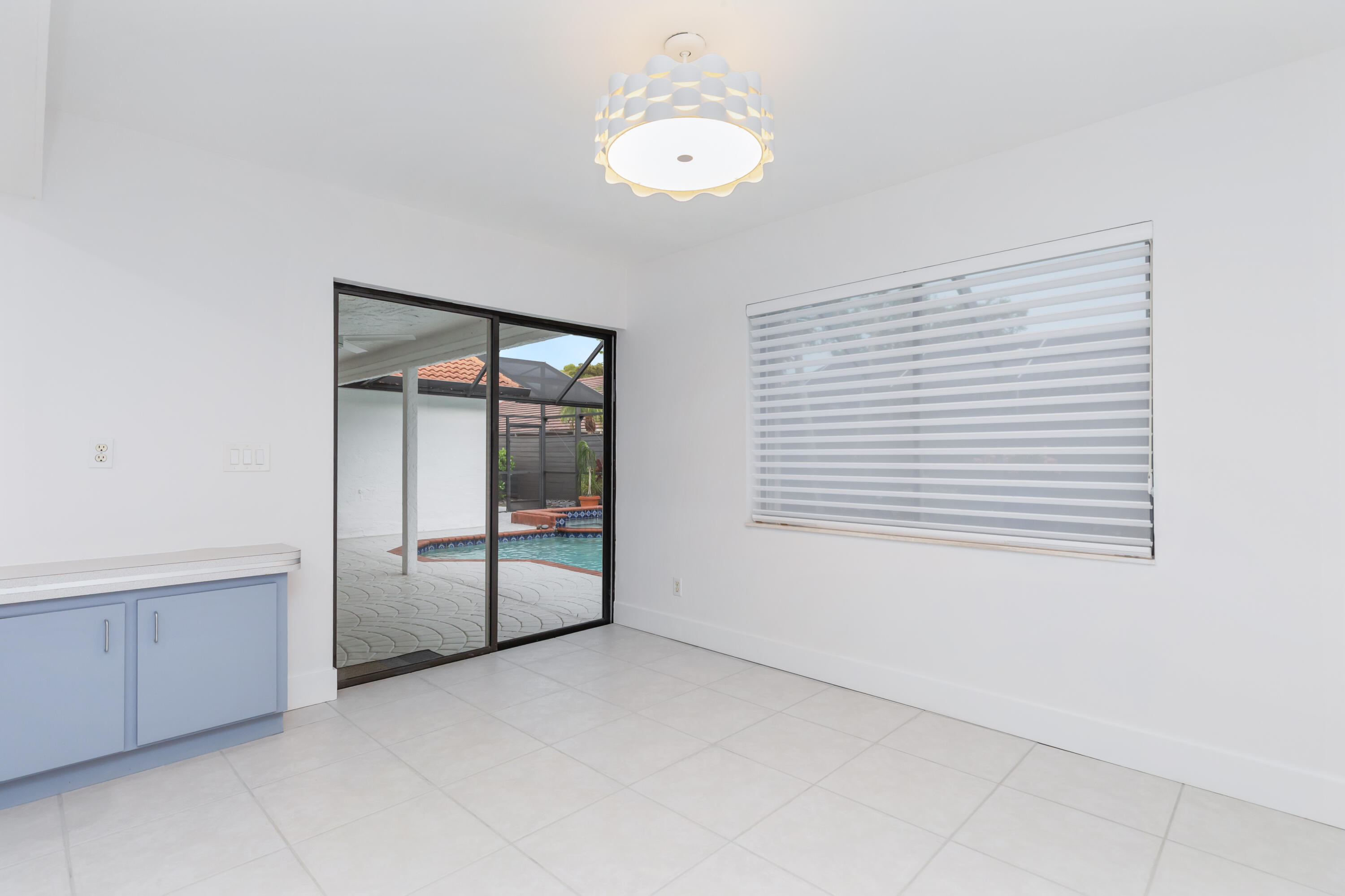 NOB HILL ESTATES 2 SEC - Residential