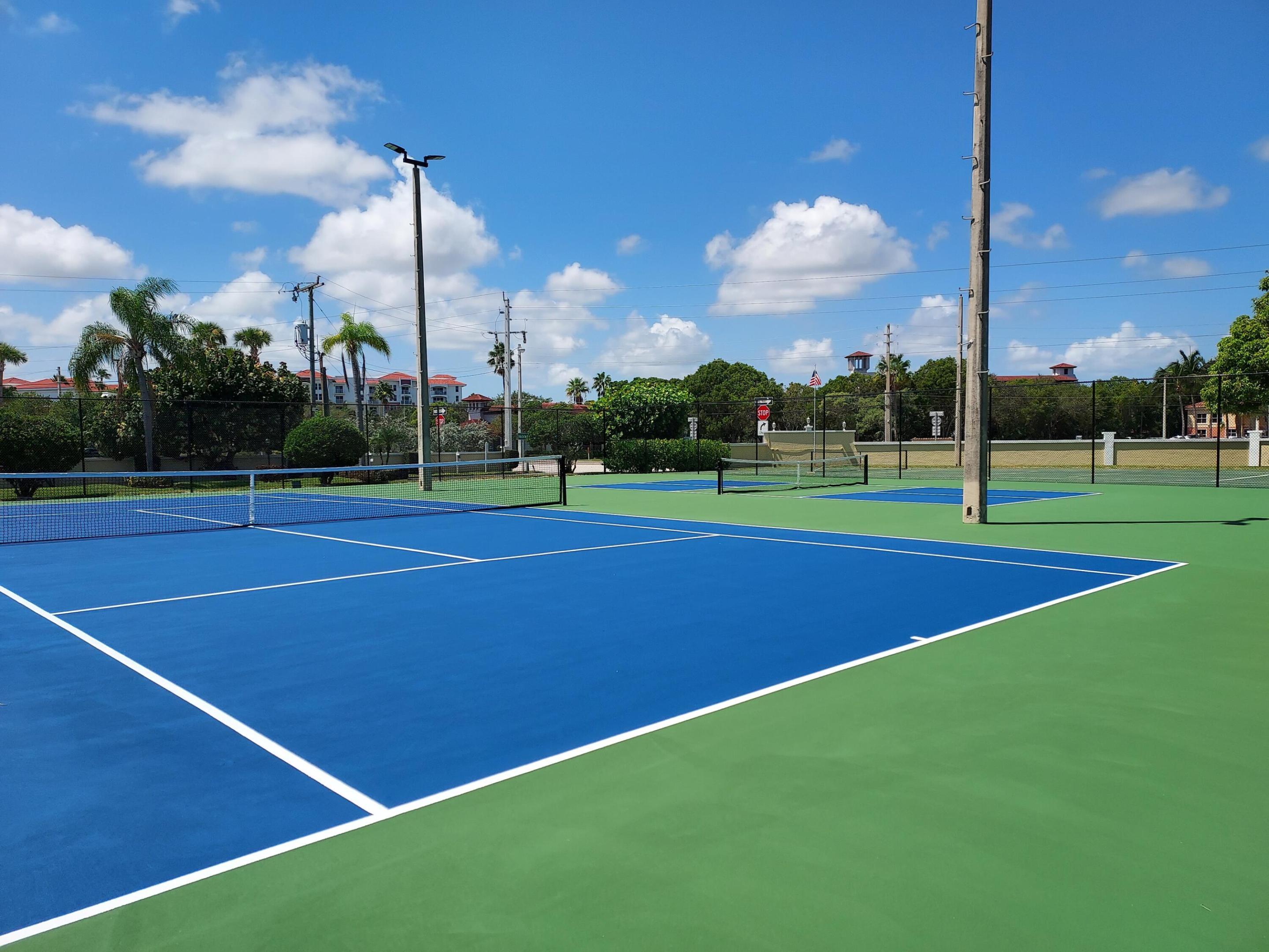 VILLAS ON THE GREEN CONDO - Residential Lease