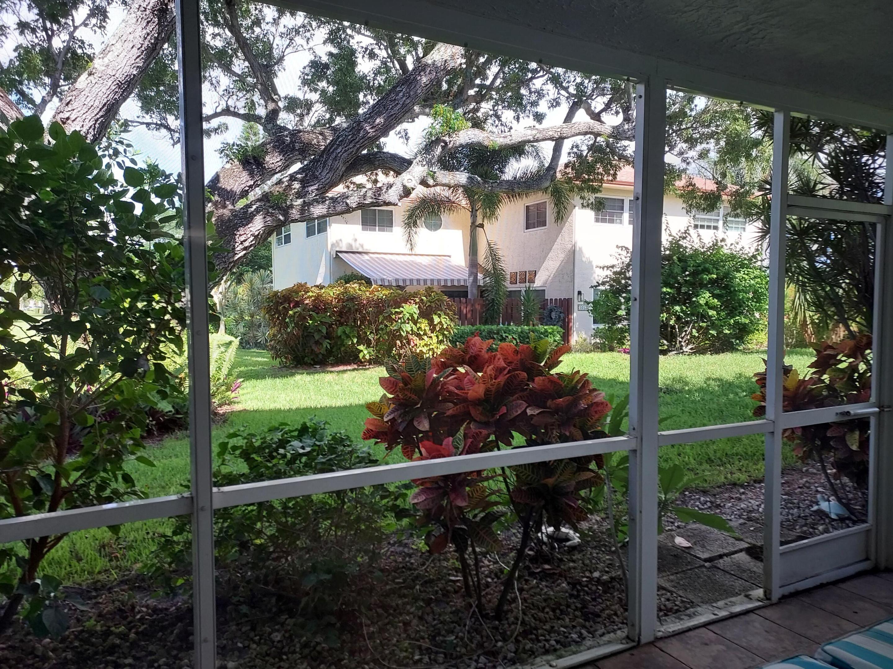 VILLAS ON THE GREEN CONDO - Residential Lease
