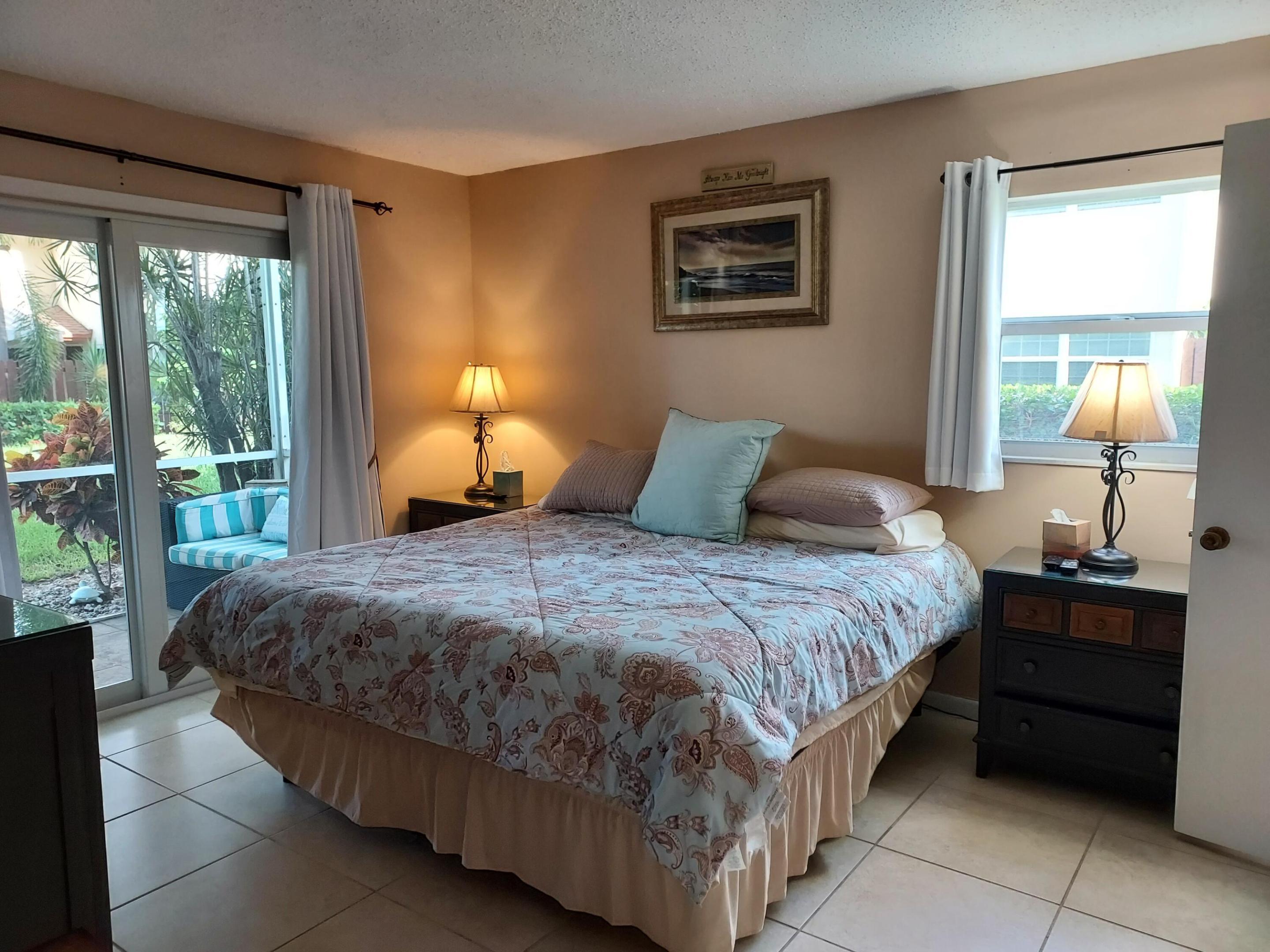 VILLAS ON THE GREEN CONDO - Residential Lease