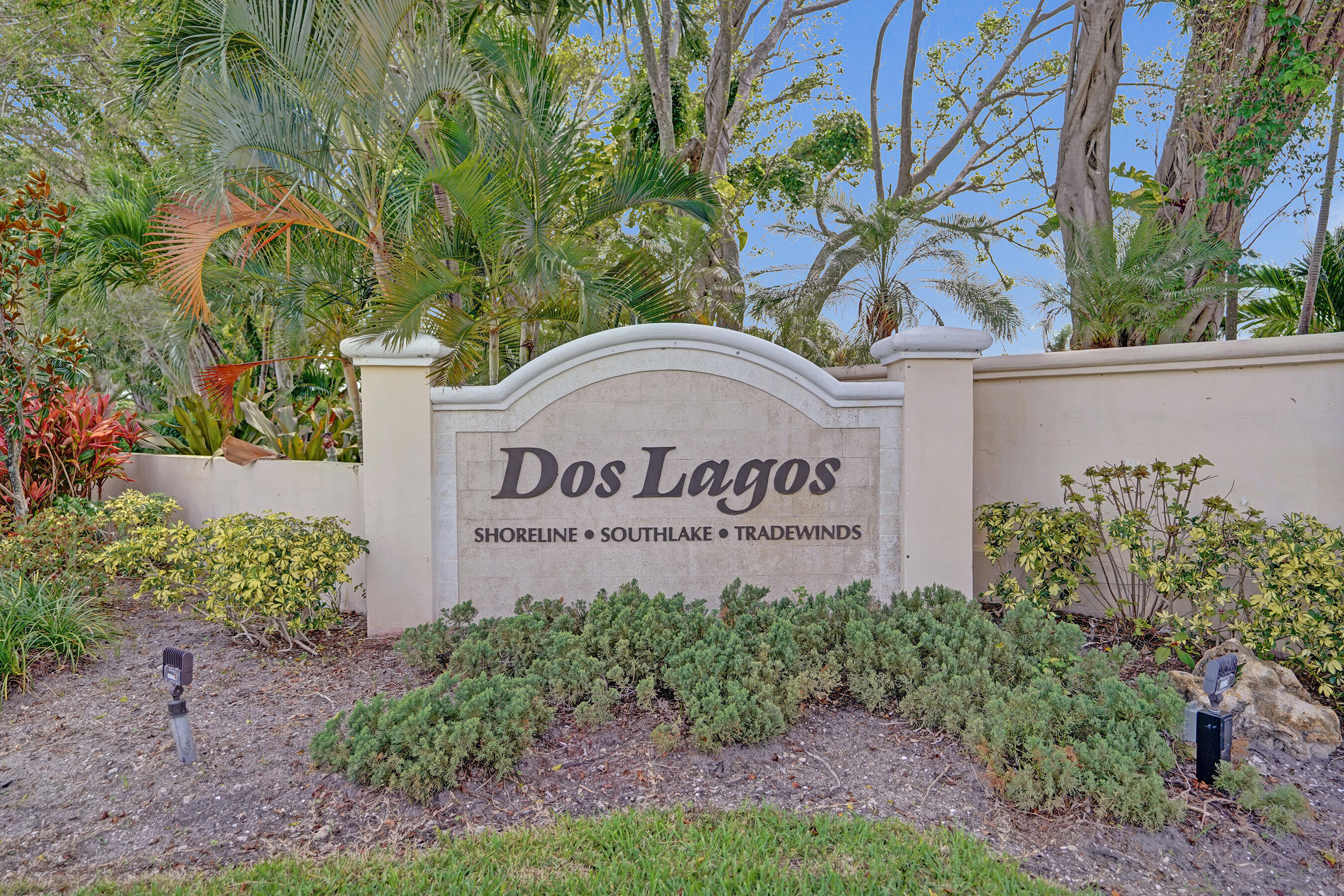 DOS LAGOS / SHORELINE - Residential
