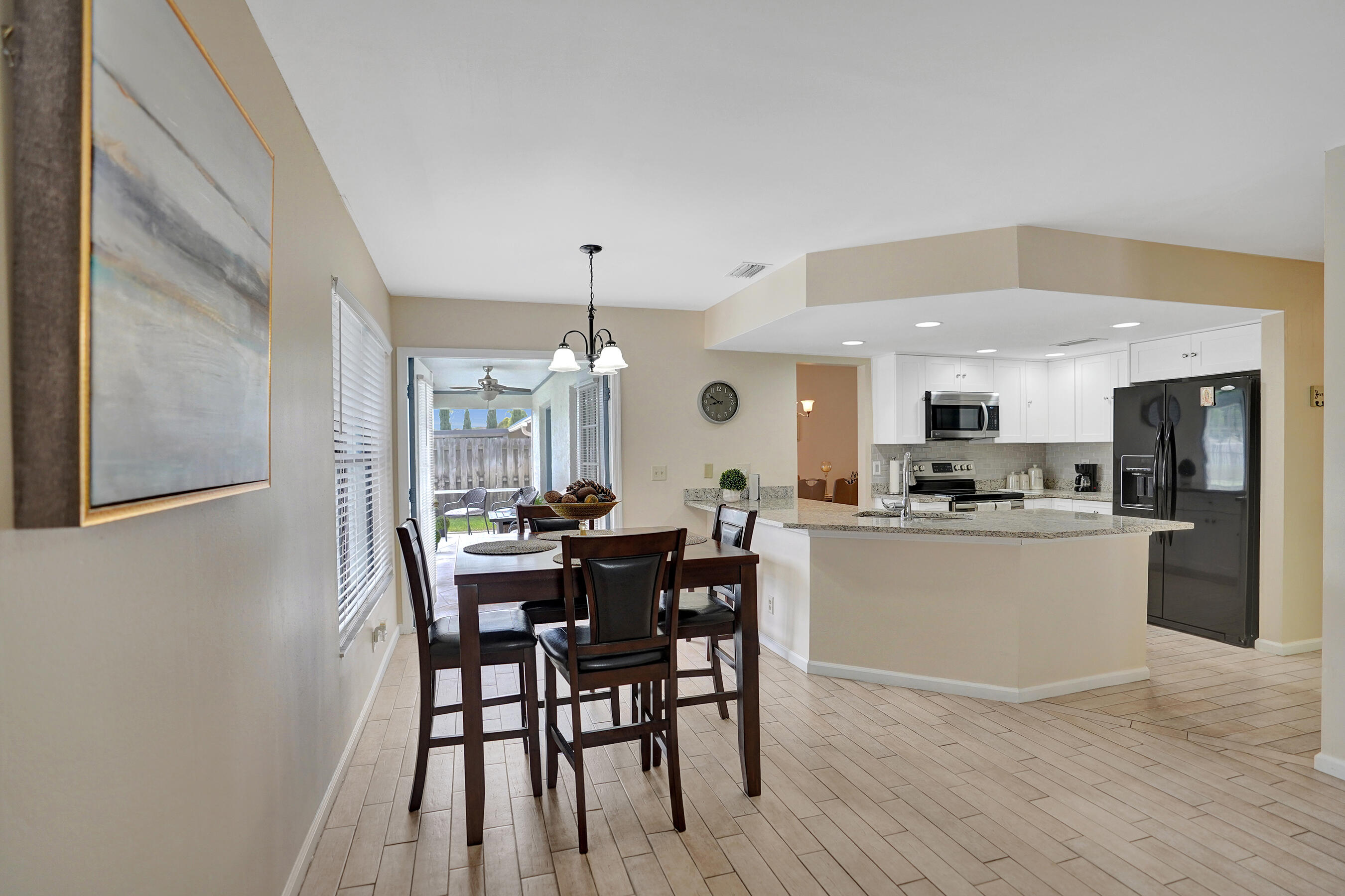 DOS LAGOS / SHORELINE - Residential