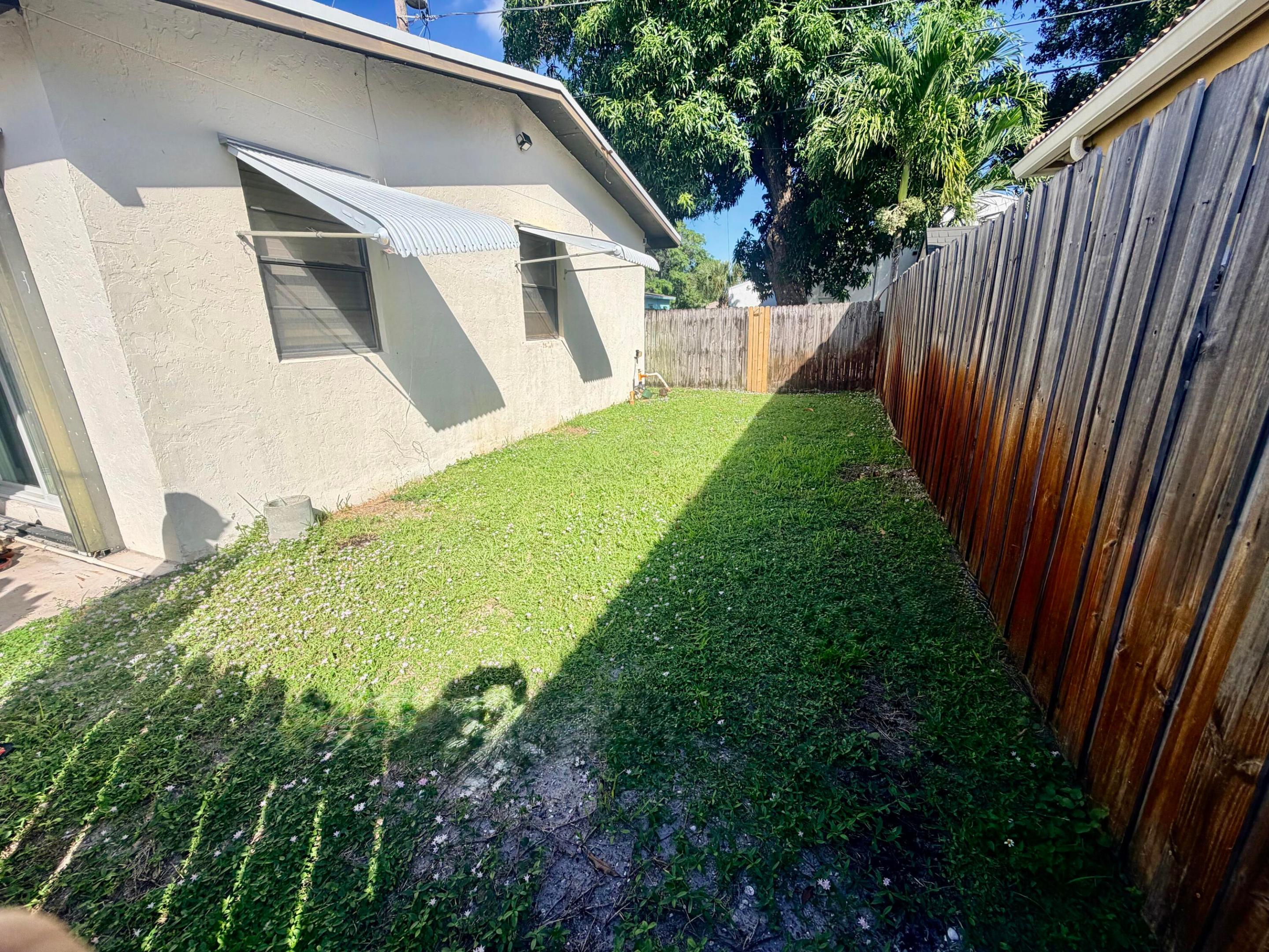 WOODLAWN - Residential Lease