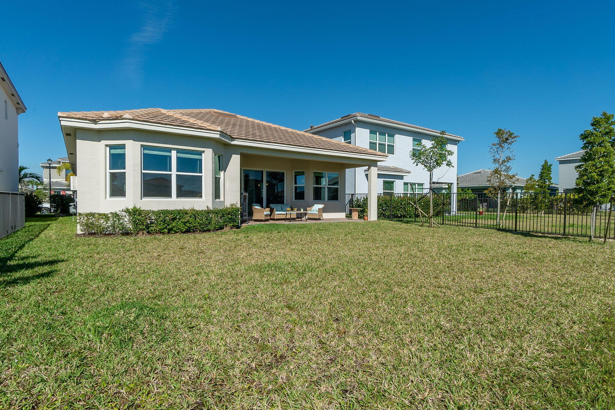 GROVES OF WESTLAKE - Residential Lease
