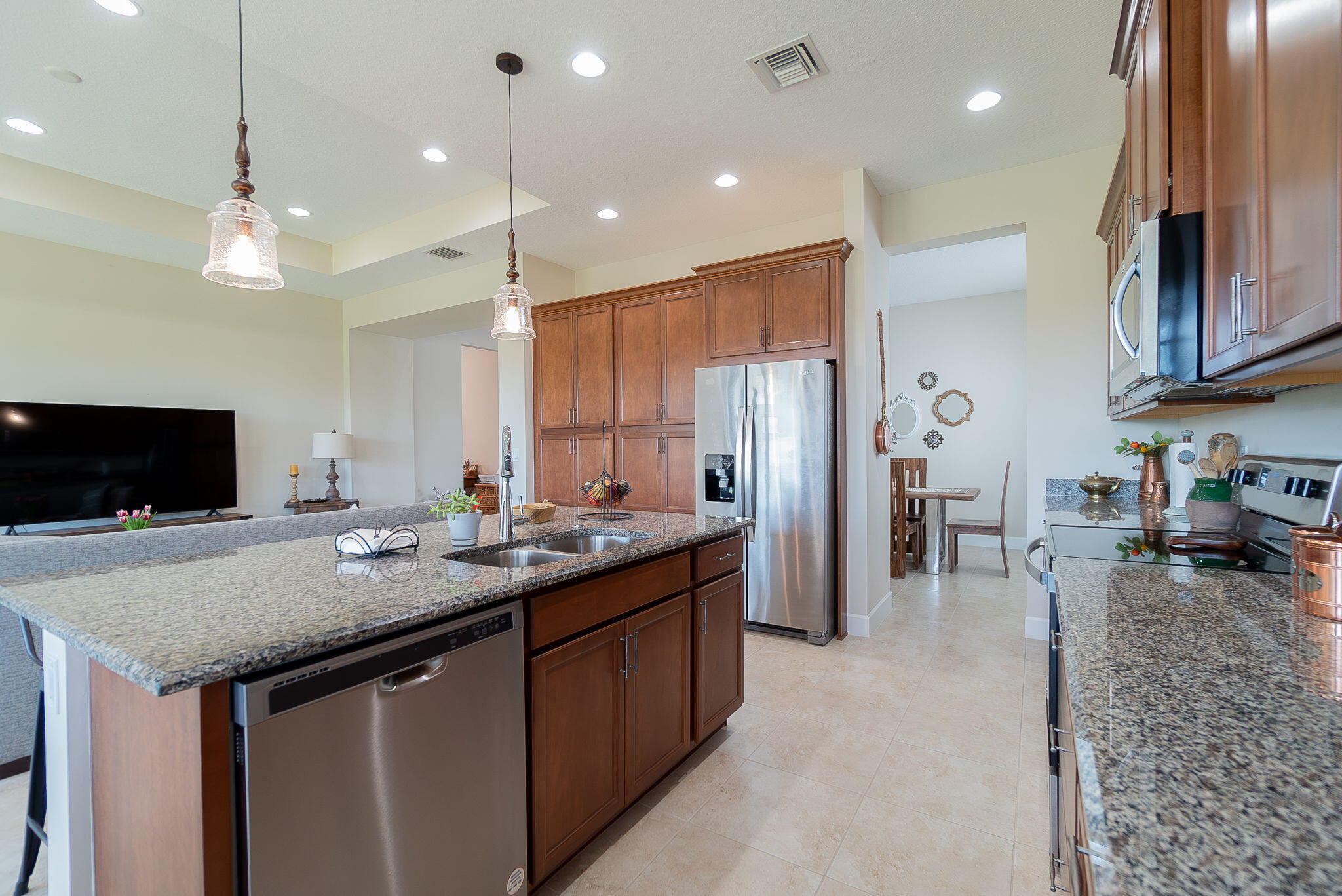 GROVES OF WESTLAKE - Residential Lease