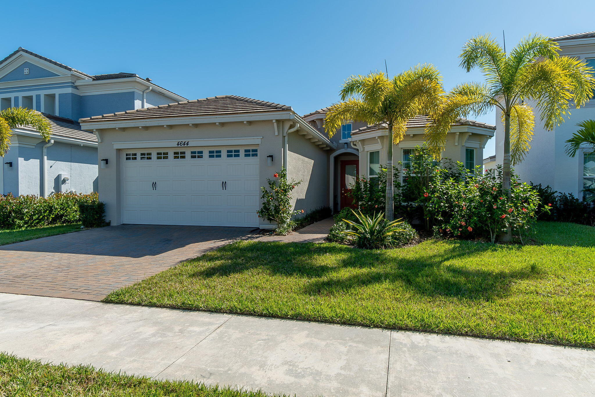 GROVES OF WESTLAKE - Residential Lease
