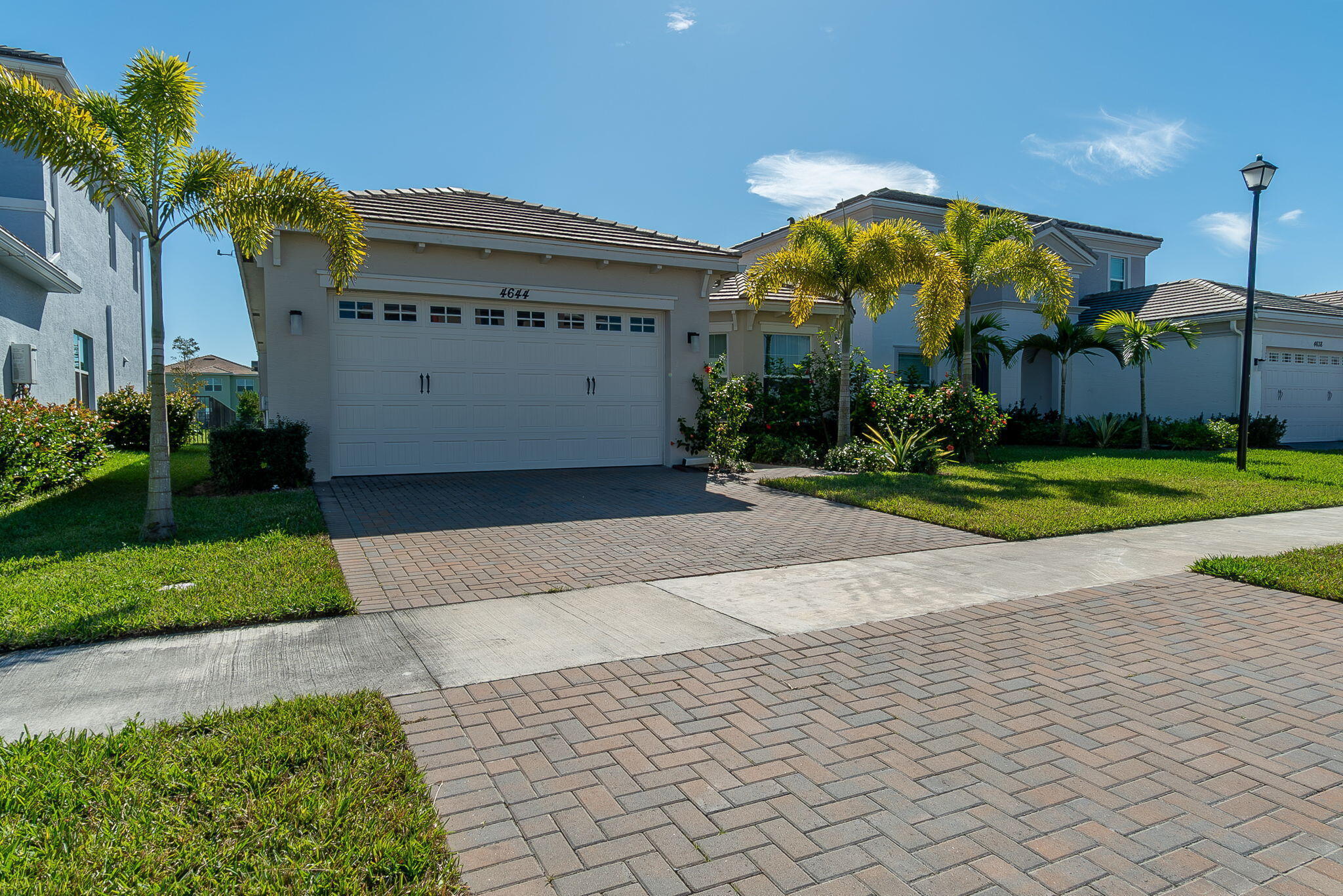 GROVES OF WESTLAKE - Residential Lease