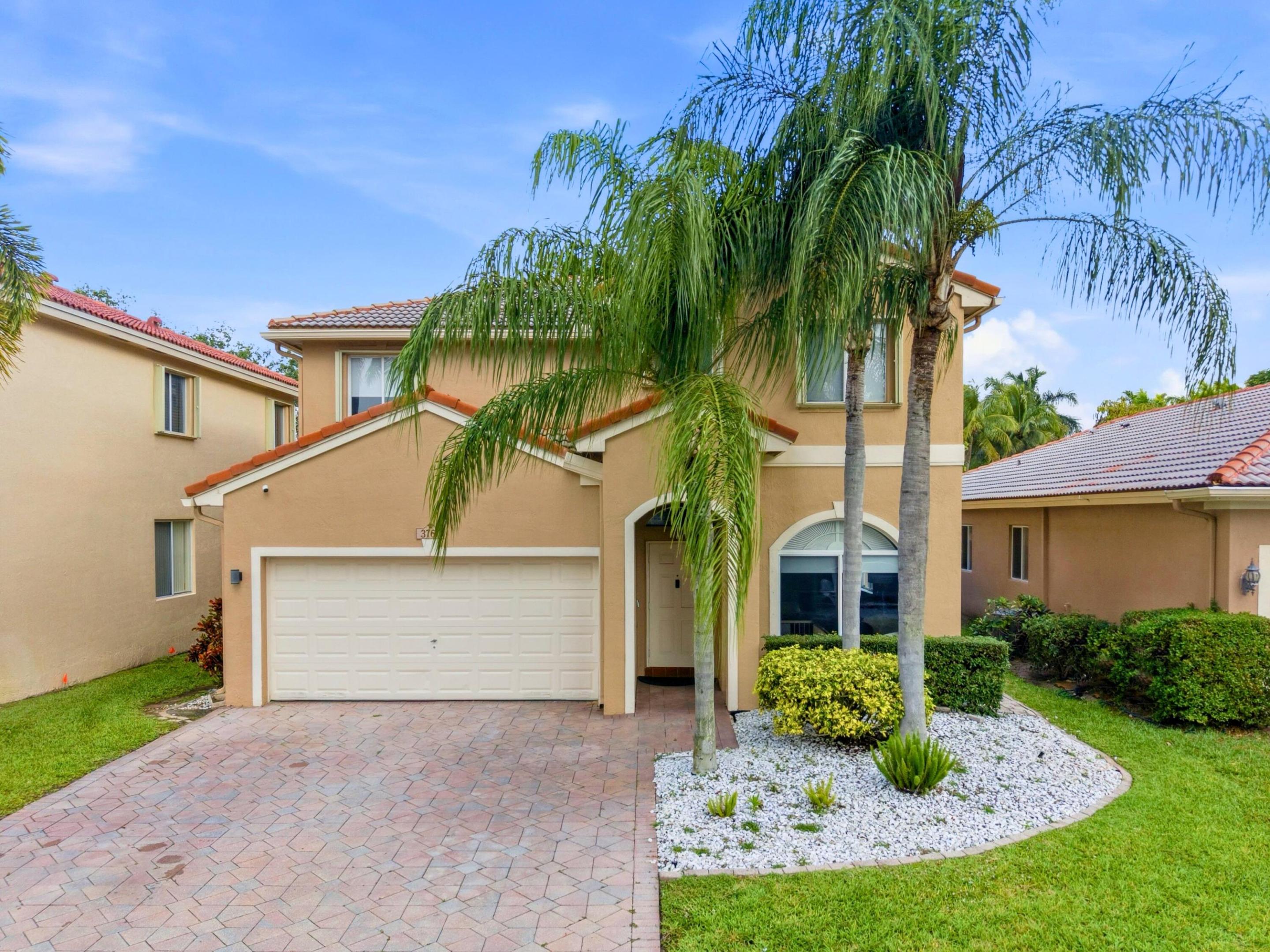 BANYAN TRAILS - Residential