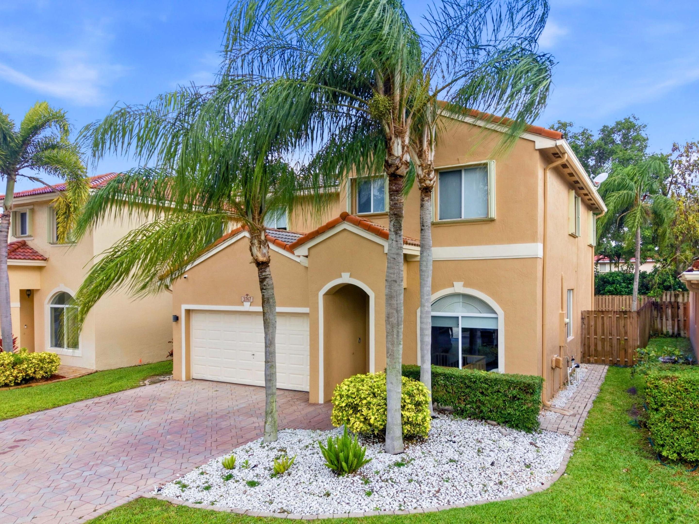 BANYAN TRAILS - Residential
