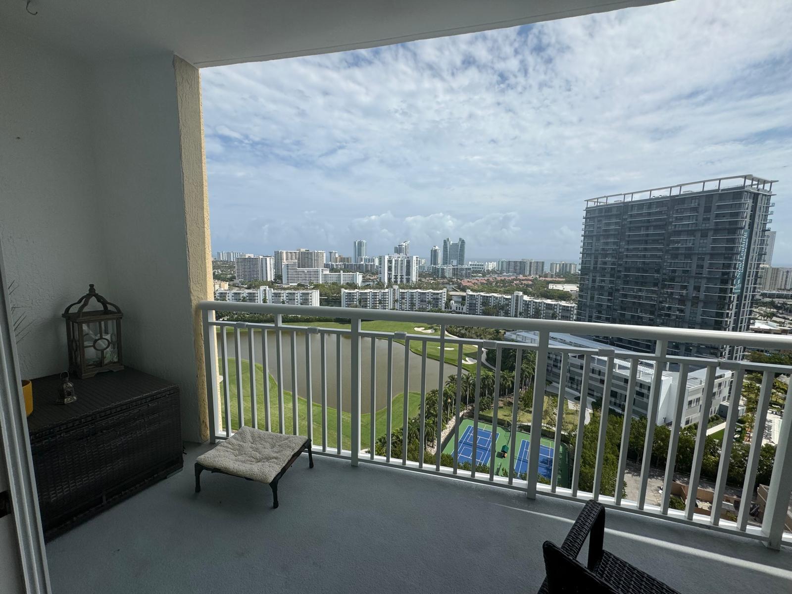 DUO CONDOMINIUM EAST - Residential