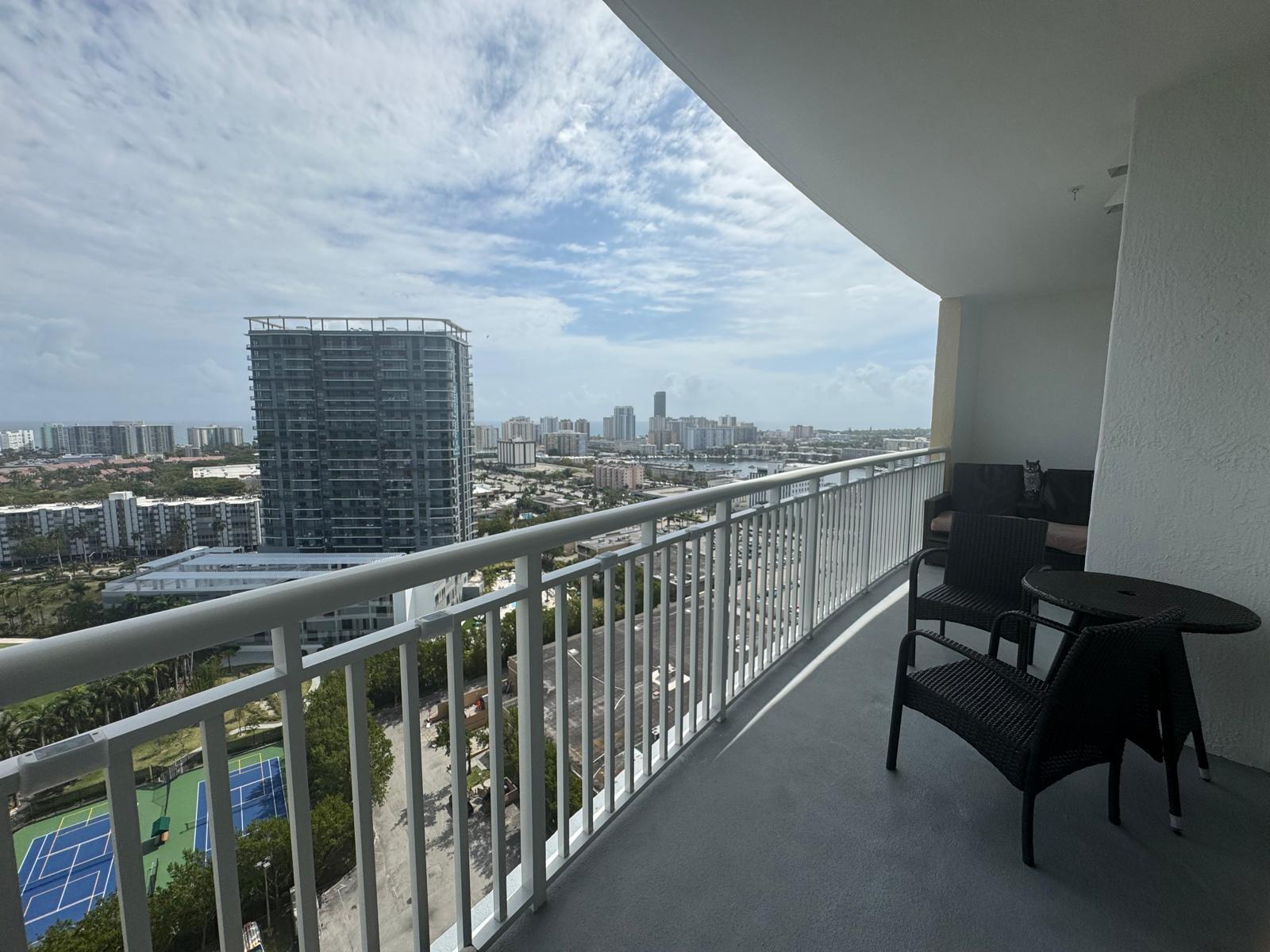 DUO CONDOMINIUM EAST - Residential