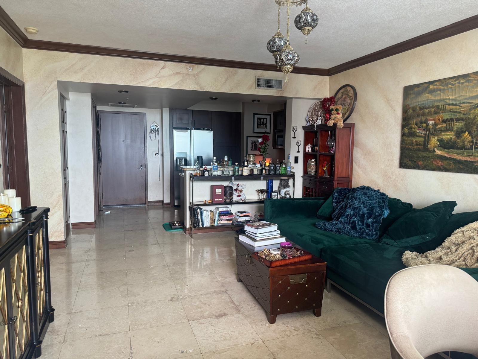 DUO CONDOMINIUM EAST - Residential